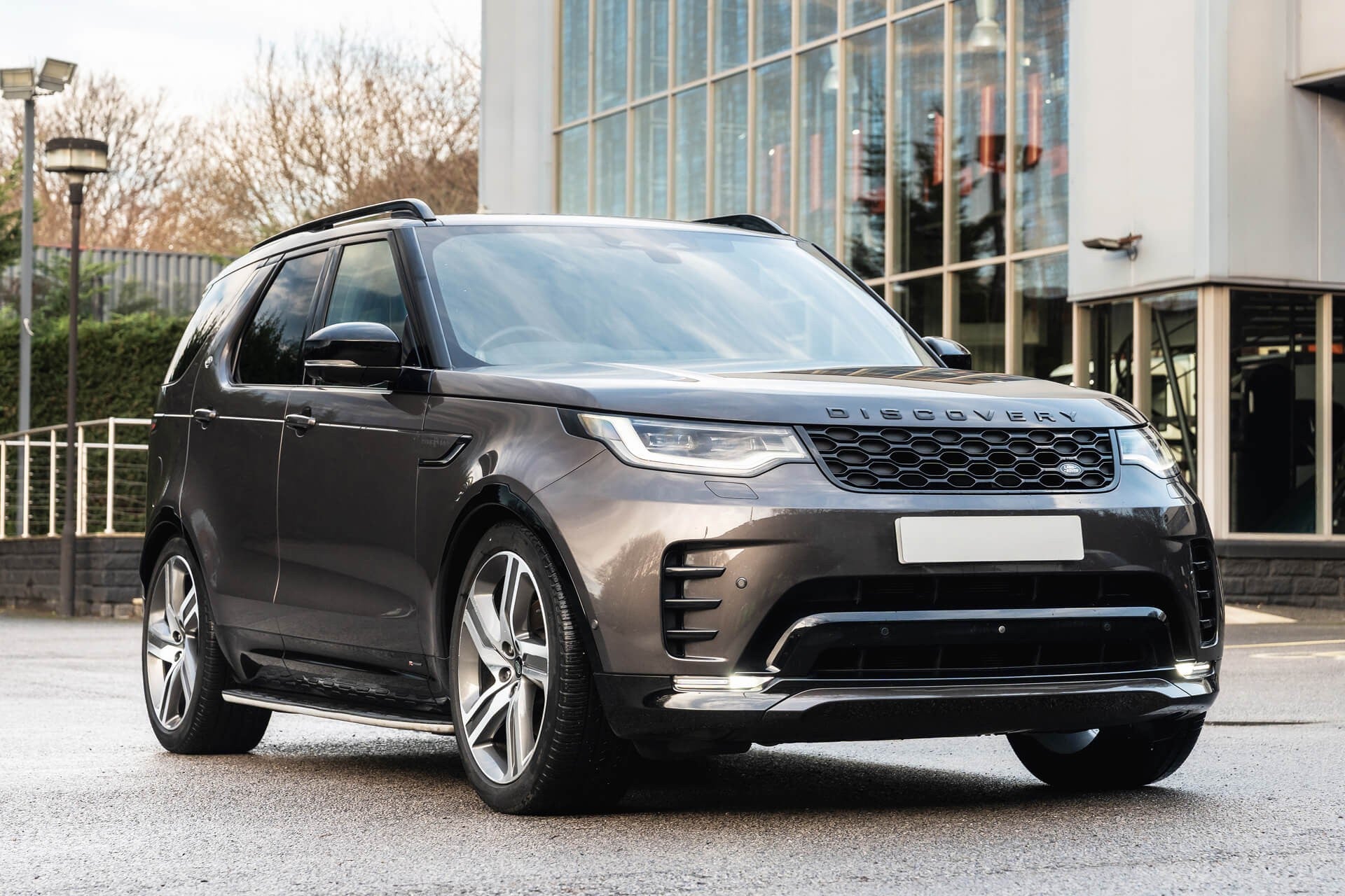 Land Rover Discovery Gallery Image