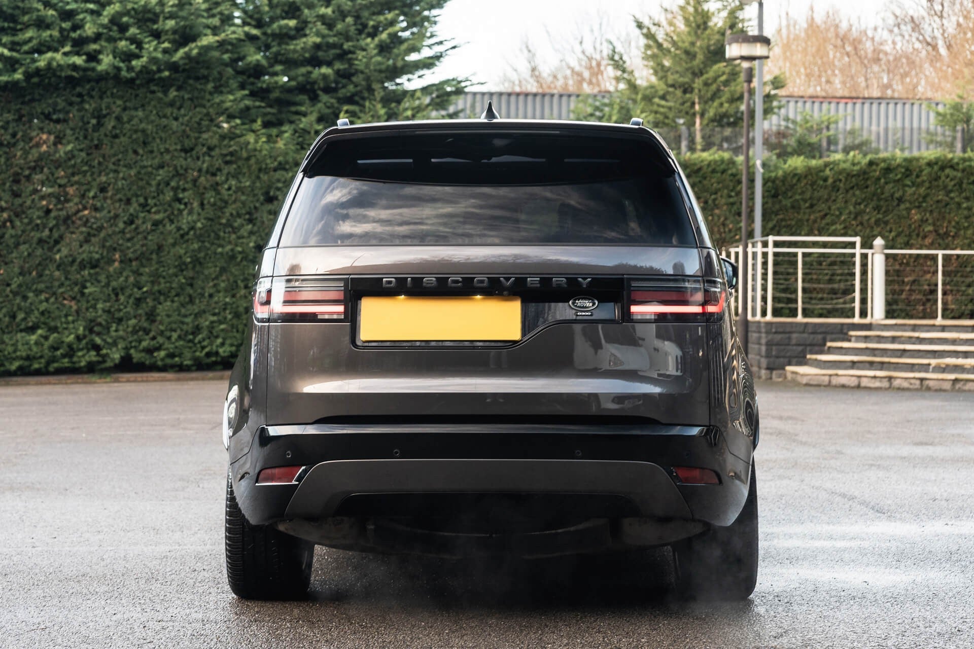 Land Rover Discovery Gallery Image