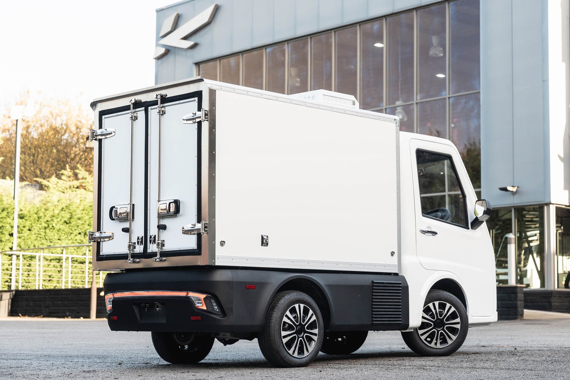 Last Mile Delivery Thunderbolt©