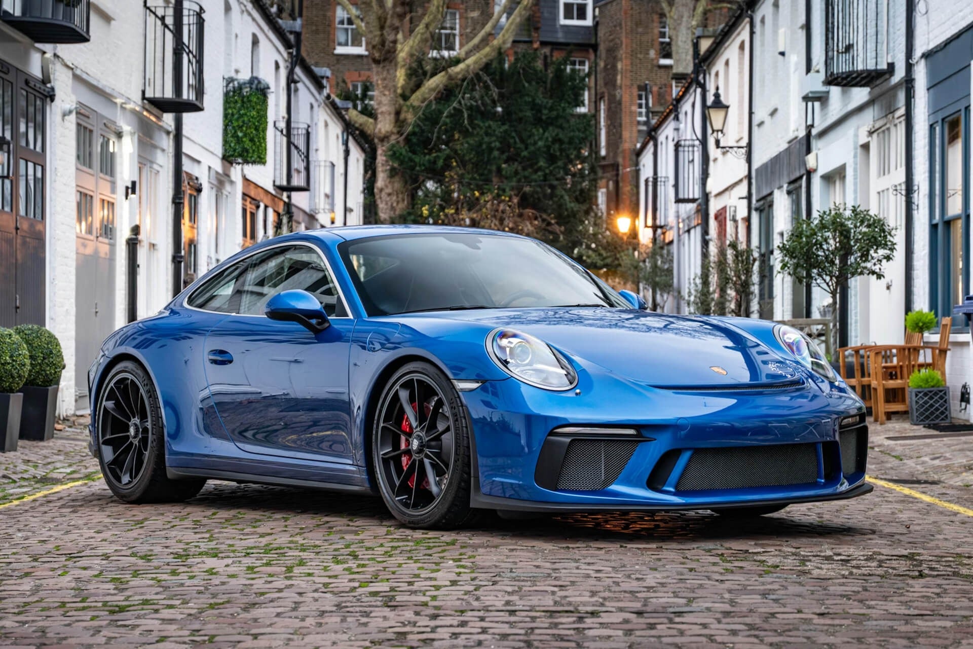 Porsche 911 (991.2) GT3 Touring - LHD
