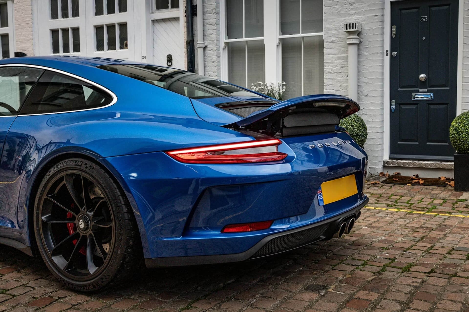 Porsche 911 (991.2) GT3 Touring - LHD Gallery Image
