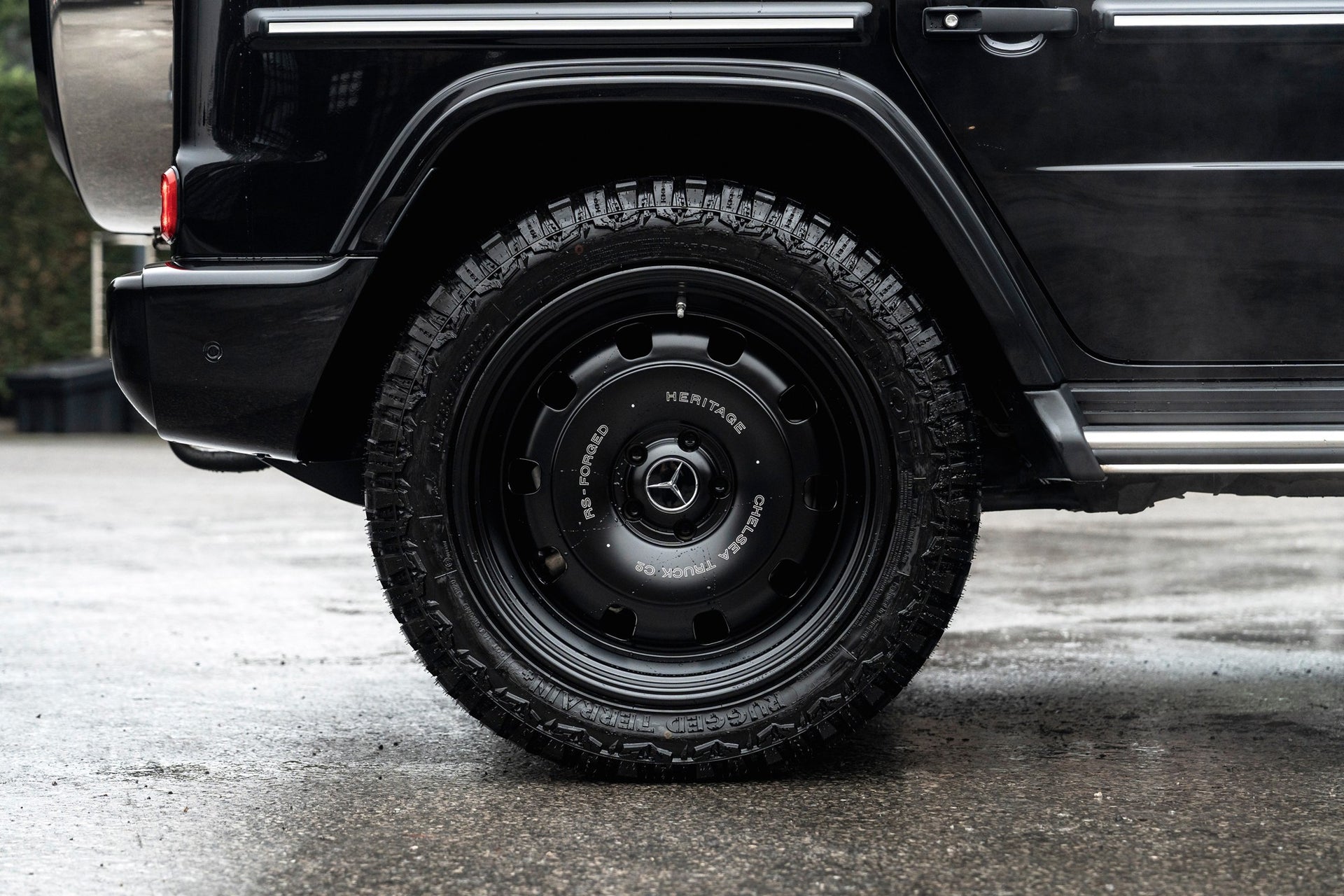 Mercedes-Benz G400d AMG Line (Premium Plus) Gallery Image