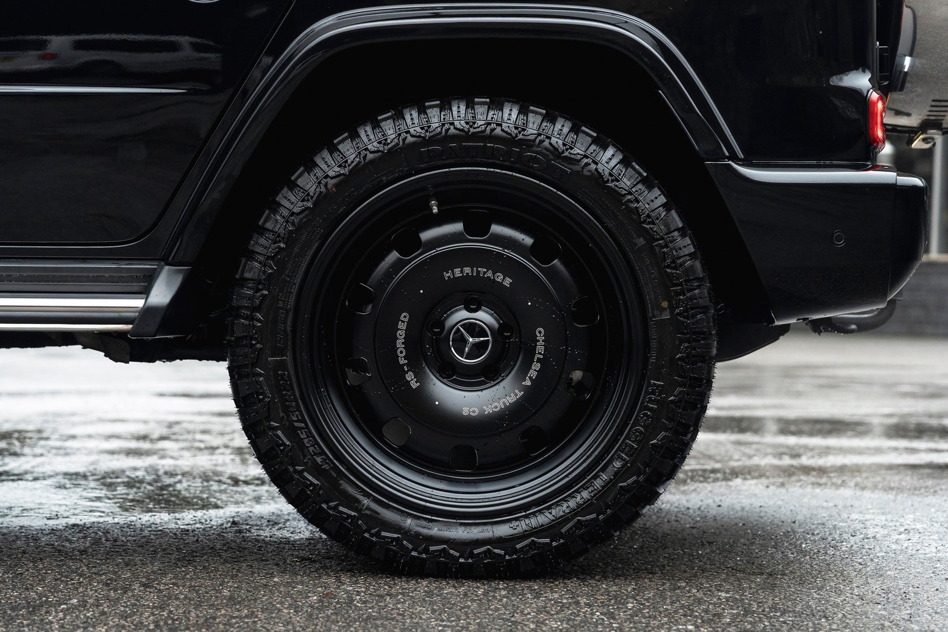 Mercedes-Benz G400d AMG Line (Premium Plus) Gallery Image