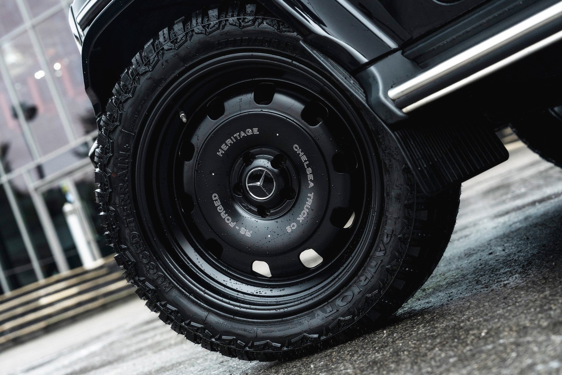 Mercedes-Benz G400d AMG Line (Premium Plus) Gallery Image
