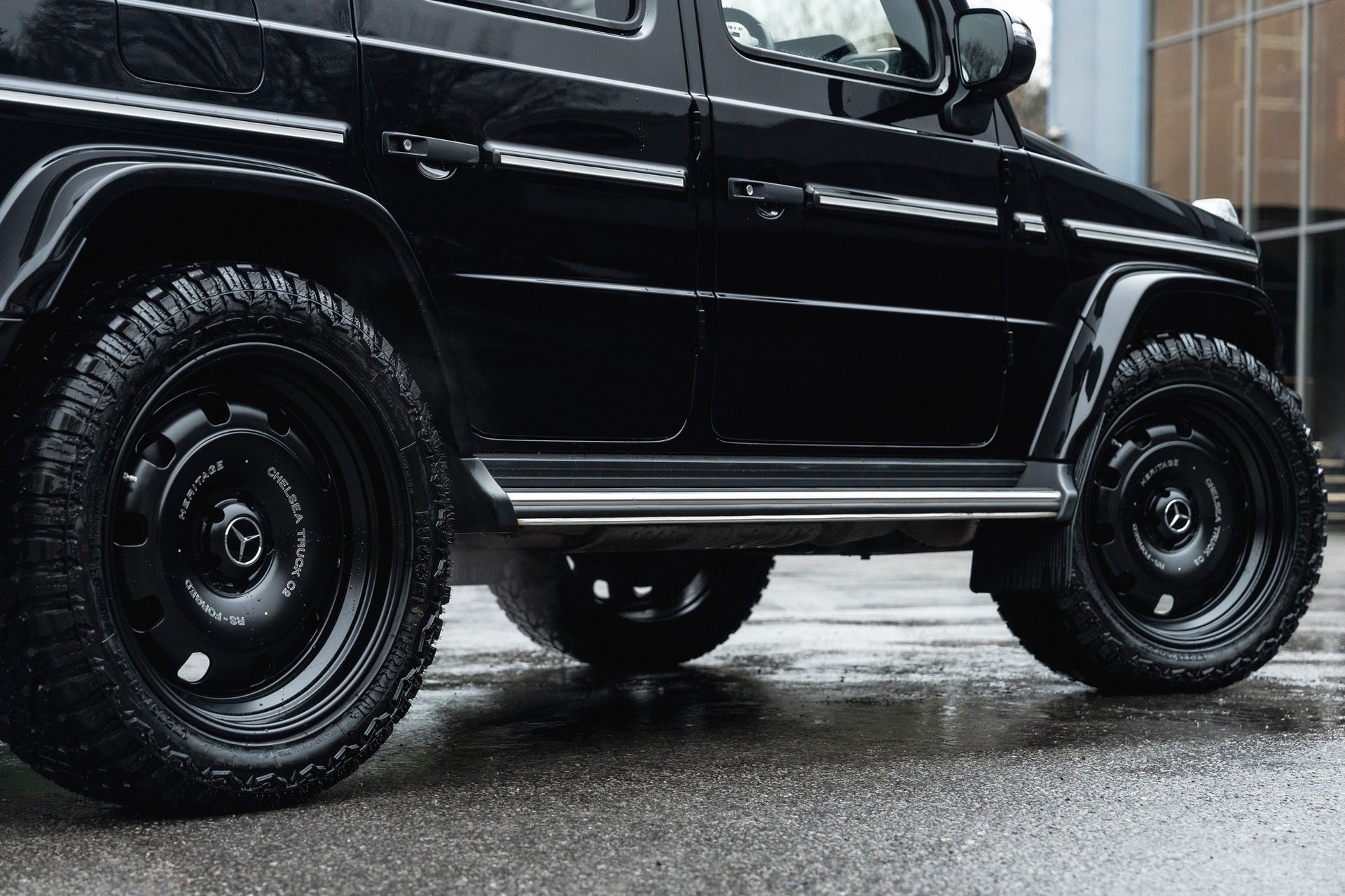 Mercedes-Benz G400d AMG Line (Premium Plus) Gallery Image