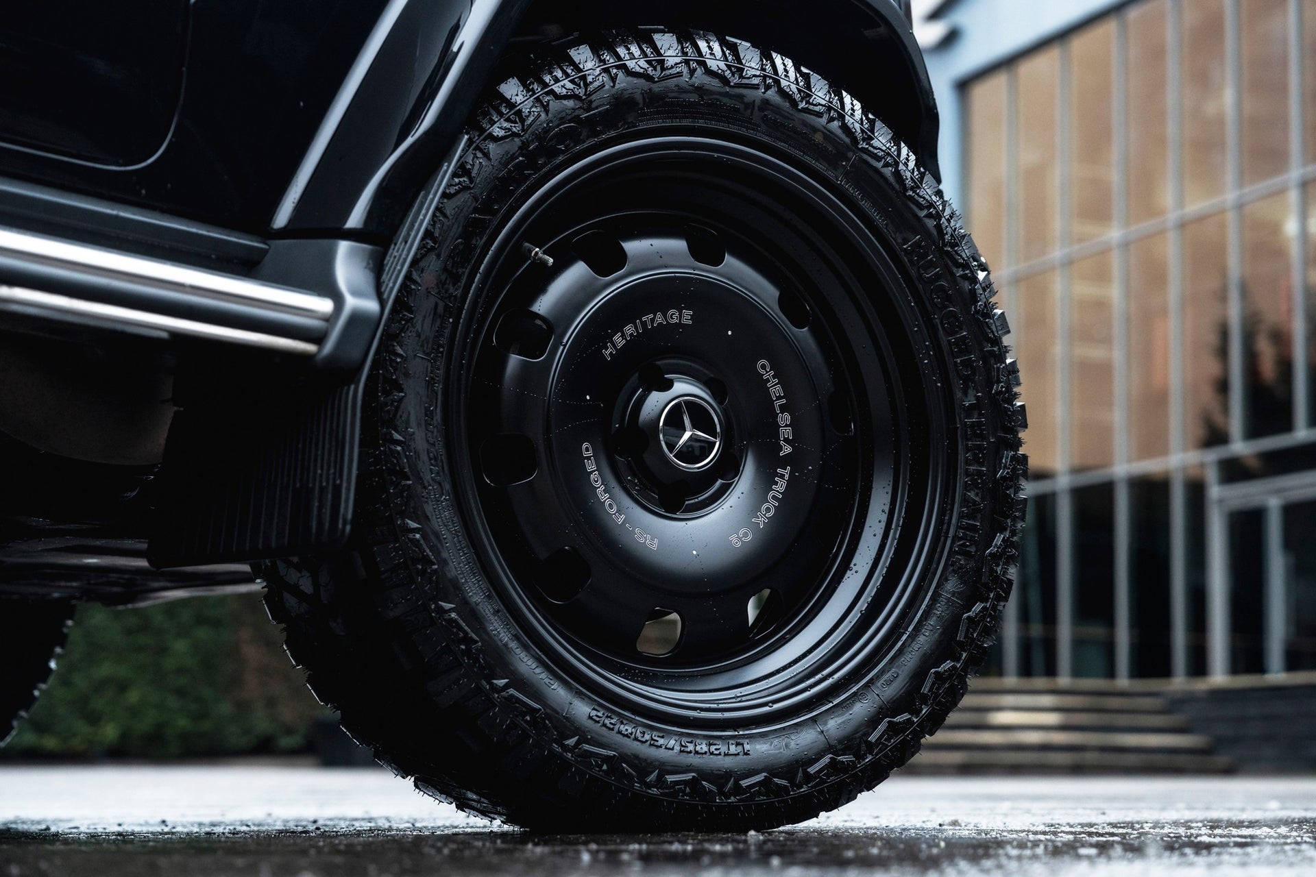 Mercedes-Benz G400d AMG Line (Premium Plus) Gallery Image
