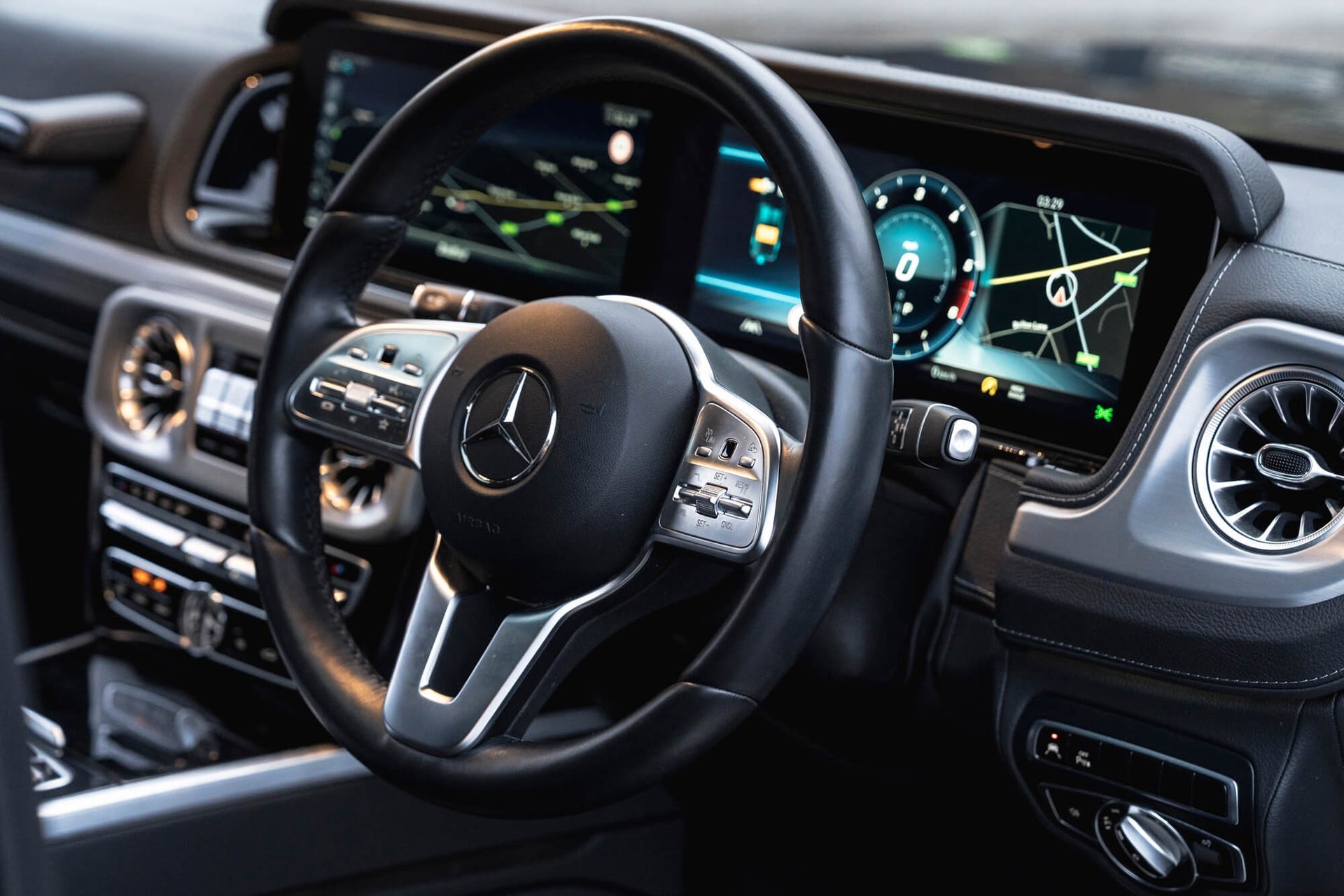 Mercedes-Benz G400d AMG Line (Premium Plus) Gallery Image