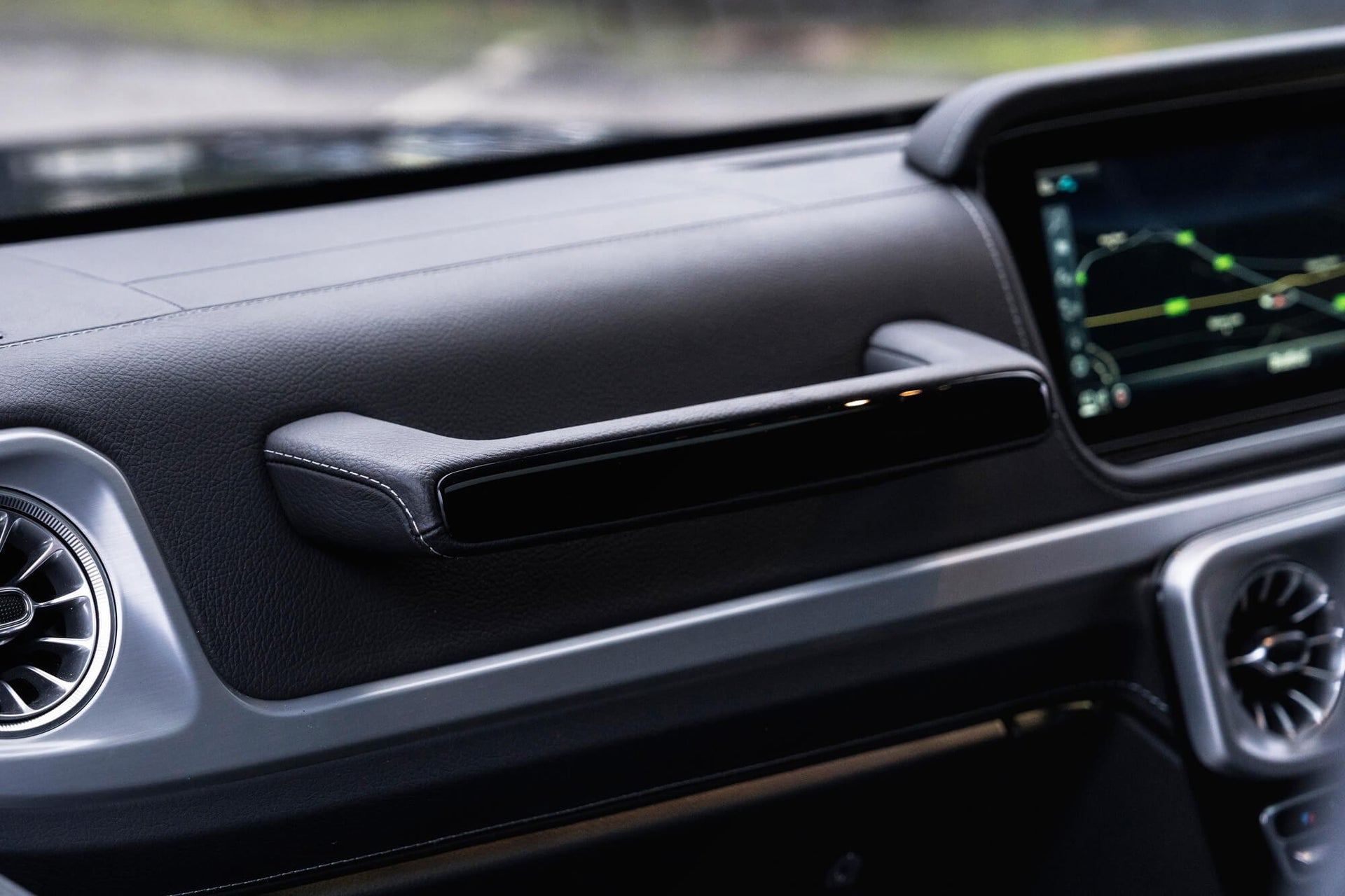 Mercedes-Benz G400d AMG Line (Premium Plus) Gallery Image