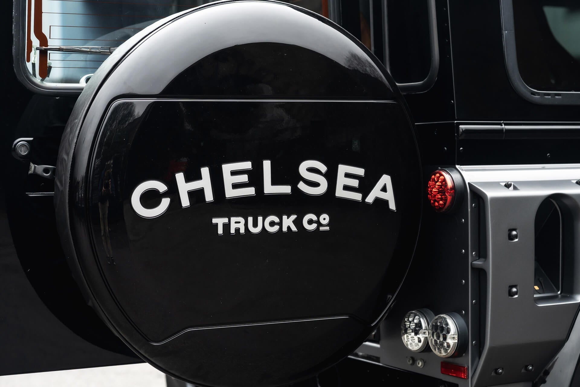 Land Rover Defender 2.2 TDCI 90 XS Gallery Image
