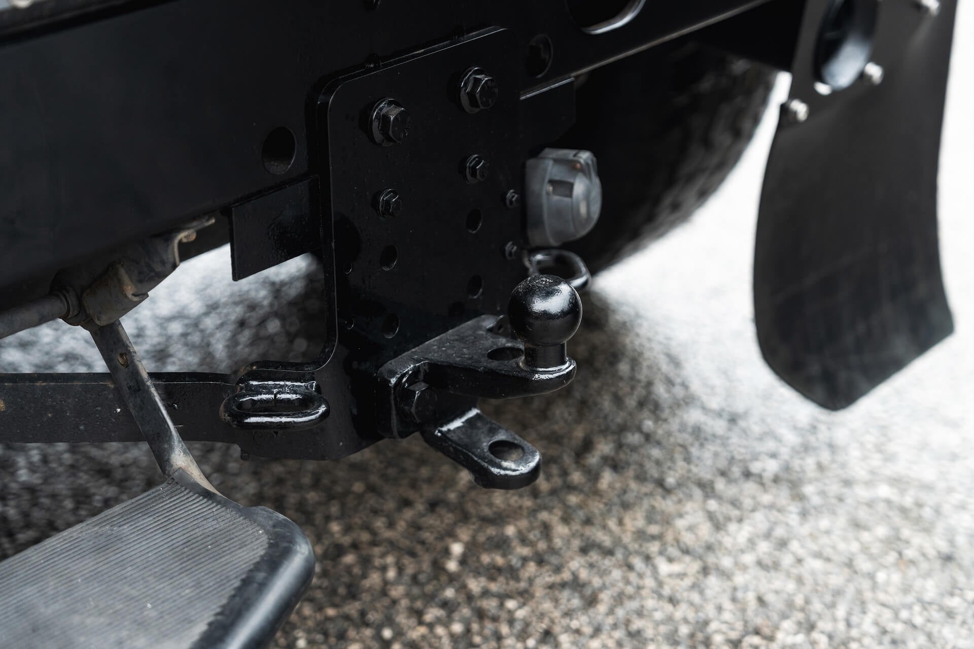 Land Rover Defender 2.2 TDCI 90 XS Gallery Image