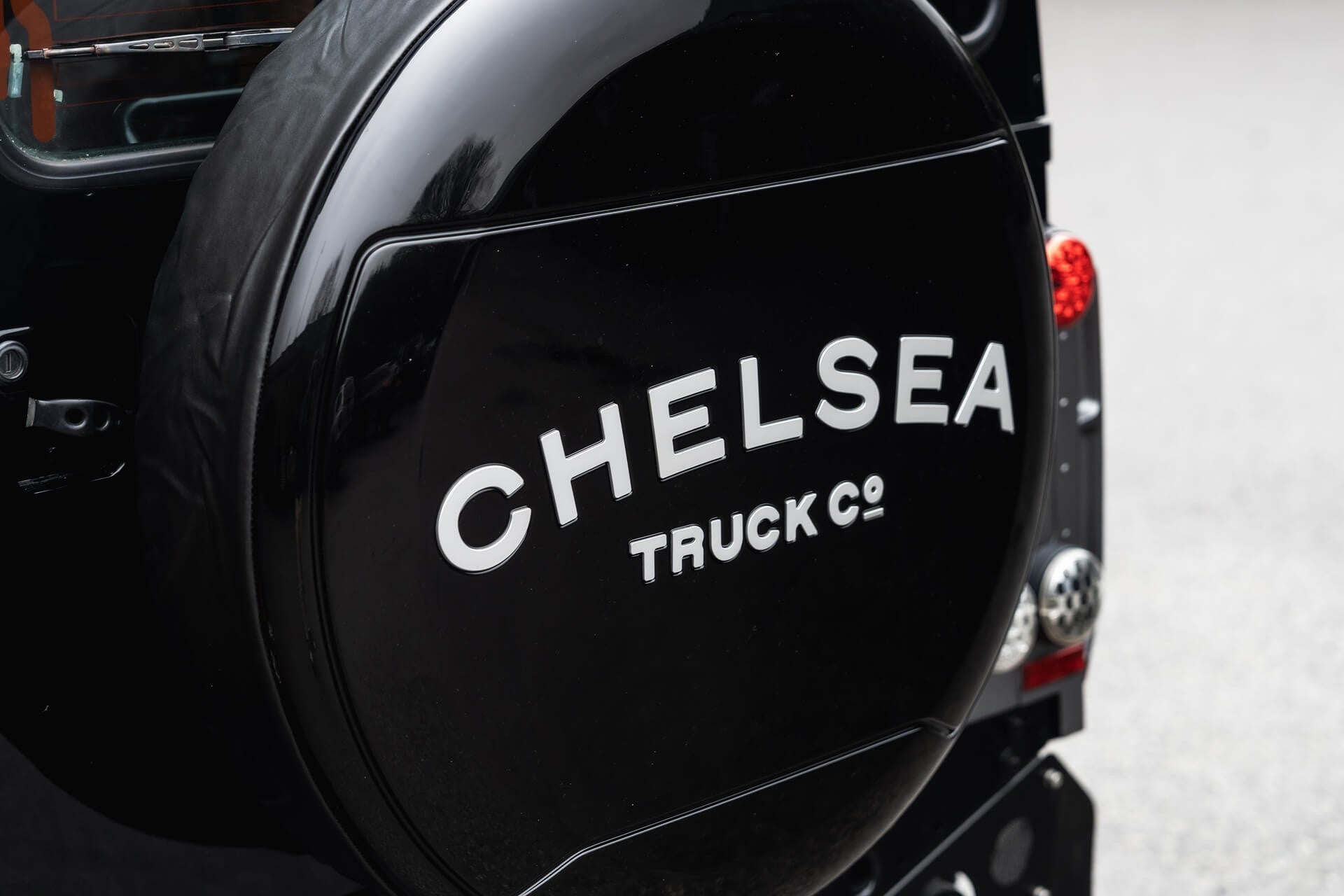 Land Rover Defender 2.2 TDCI 90 XS Gallery Image