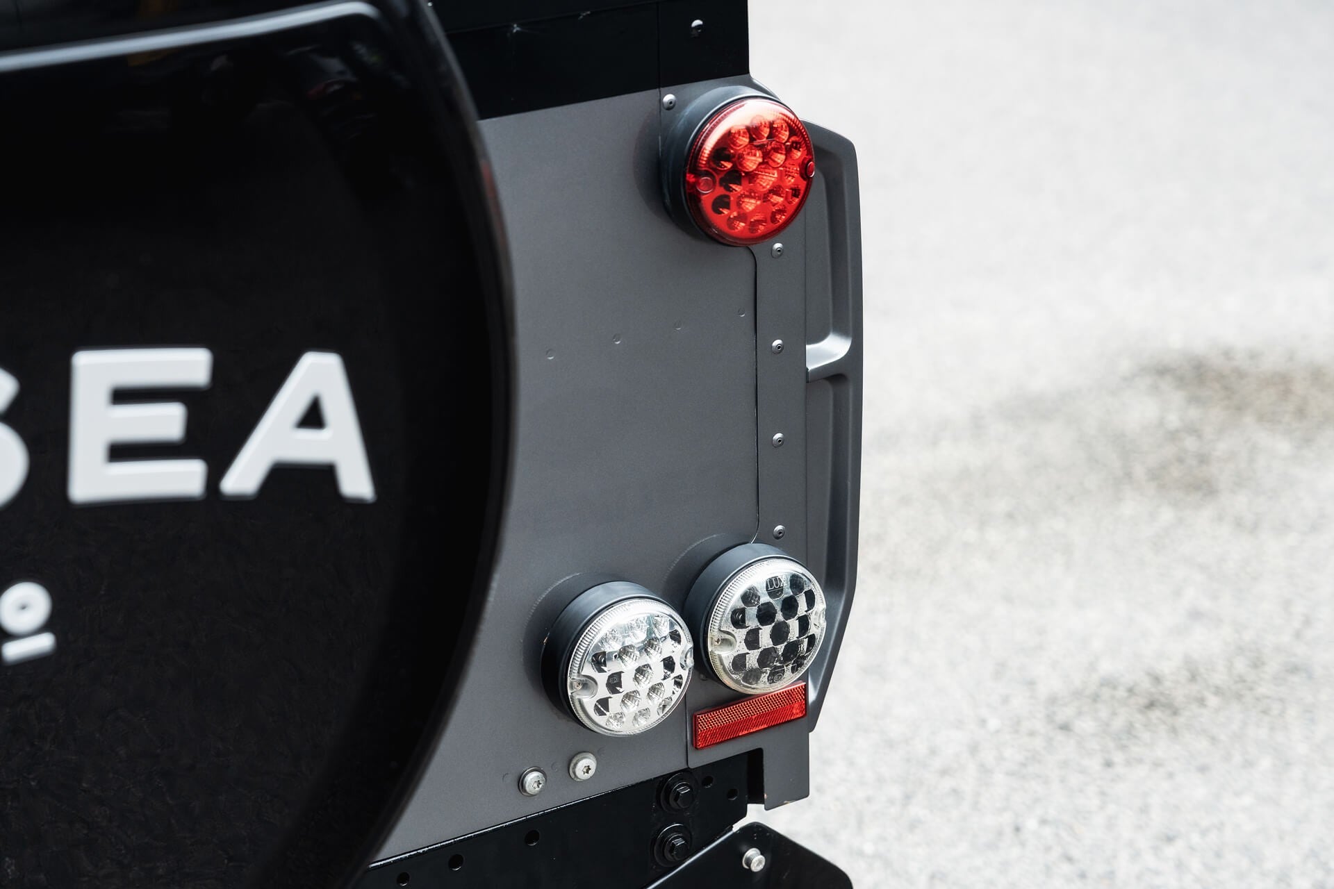 Land Rover Defender 2.2 TDCI 90 XS Gallery Image