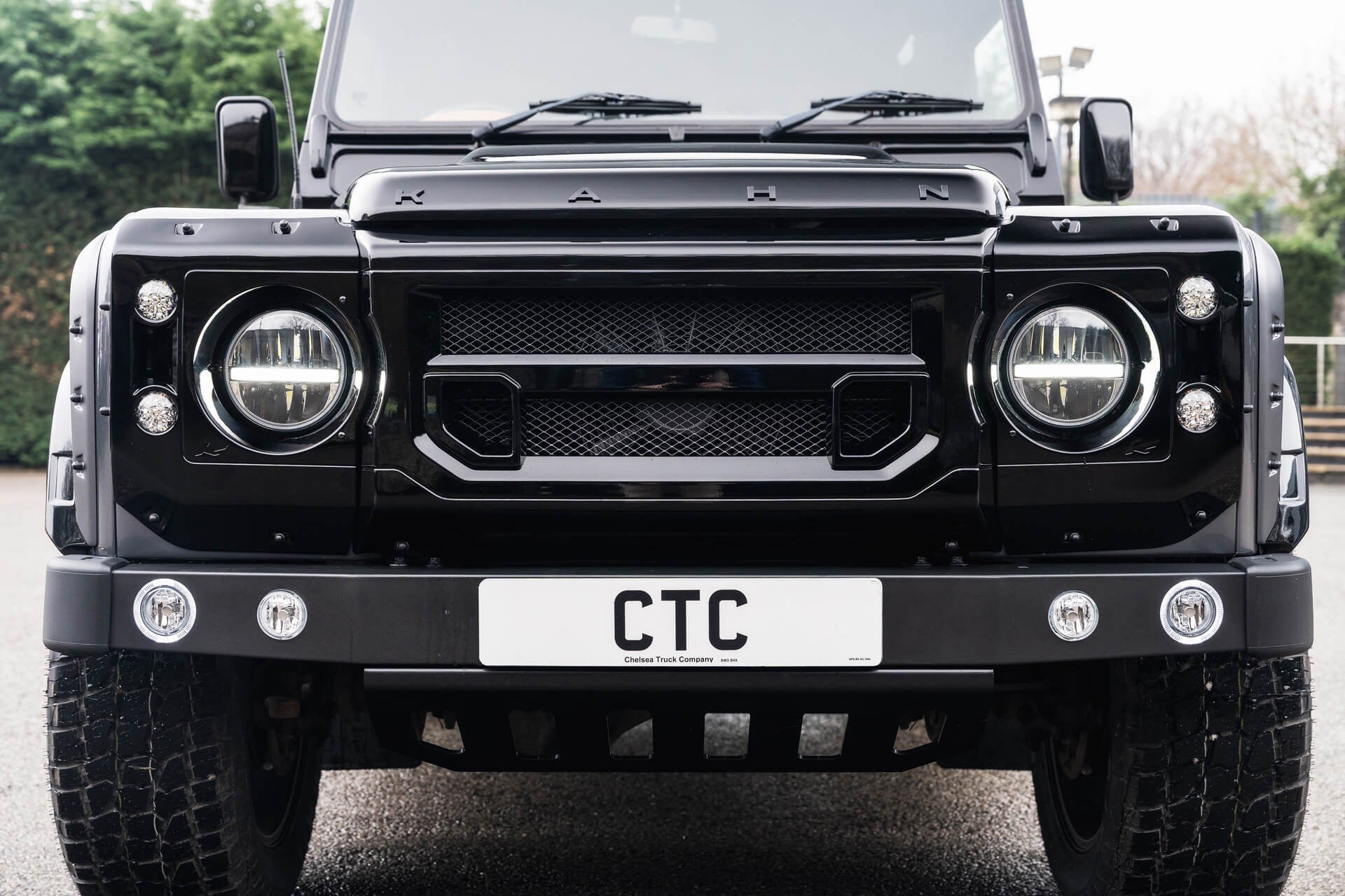 Land Rover Defender 2.2 TDCI 90 XS Gallery Image