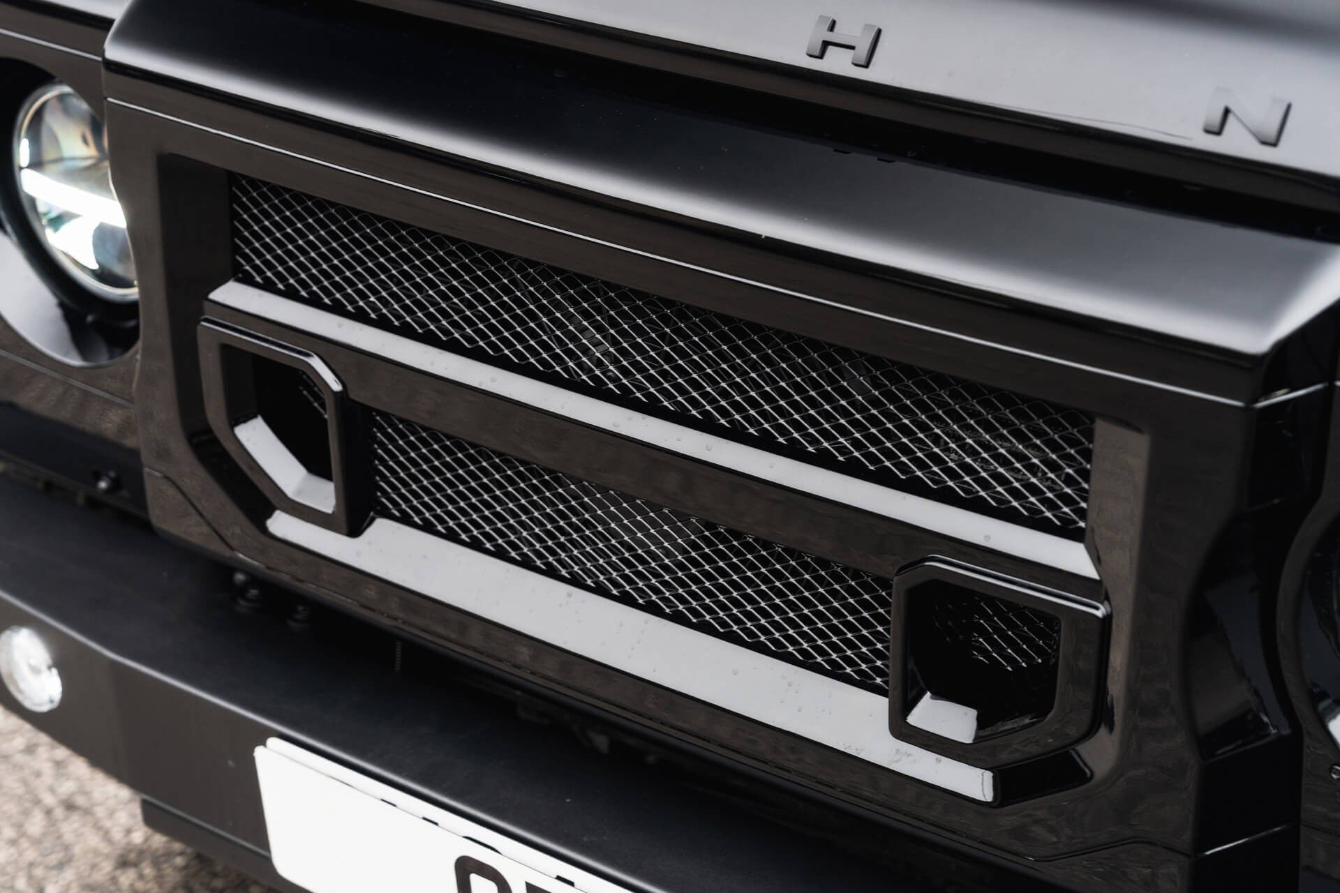 Land Rover Defender 2.2 TDCI 90 XS Gallery Image