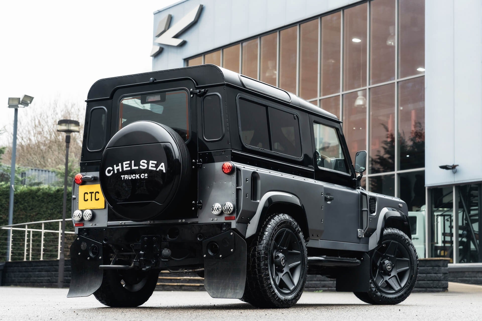 Land Rover Defender 2.2 TDCI 90 XS Gallery Image