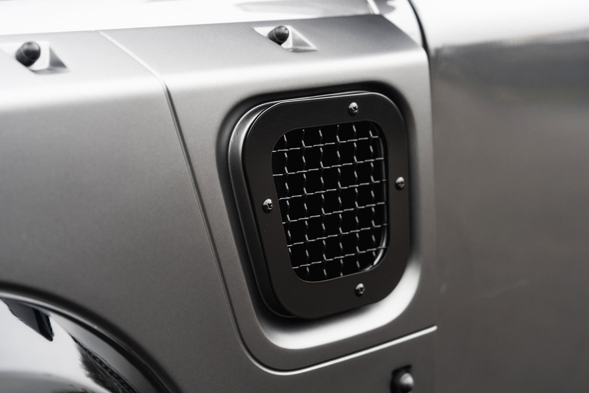 Land Rover Defender 2.2 TDCI 90 XS Gallery Image