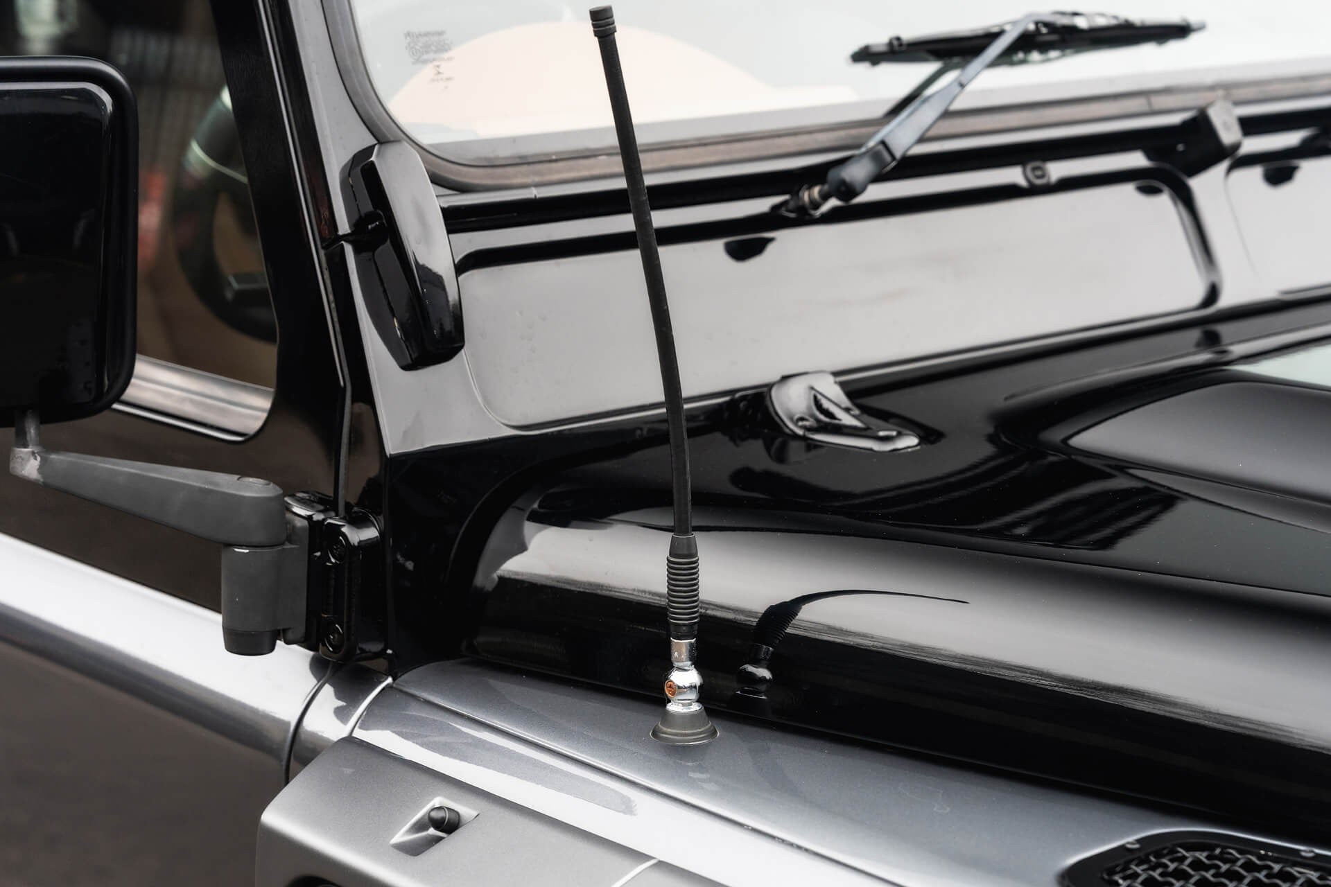 Land Rover Defender 2.2 TDCI 90 XS Gallery Image