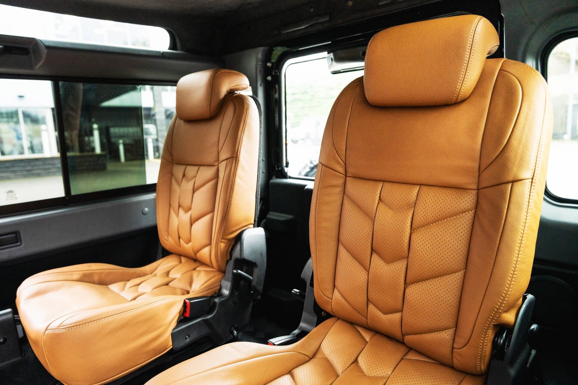 Land Rover Defender 2.2 TDCI 90 XS Gallery Image