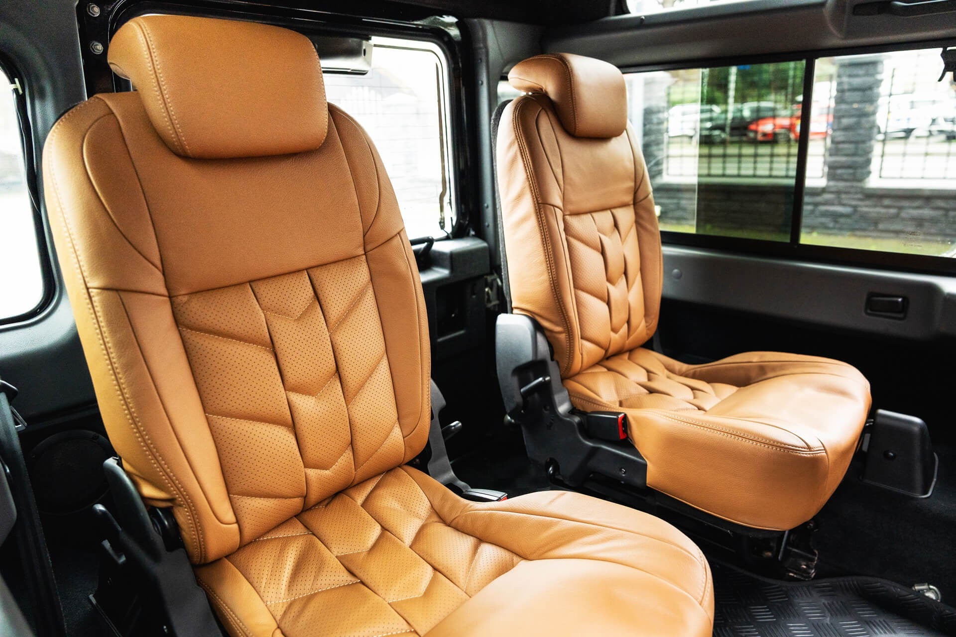 Land Rover Defender 2.2 TDCI 90 XS Gallery Image