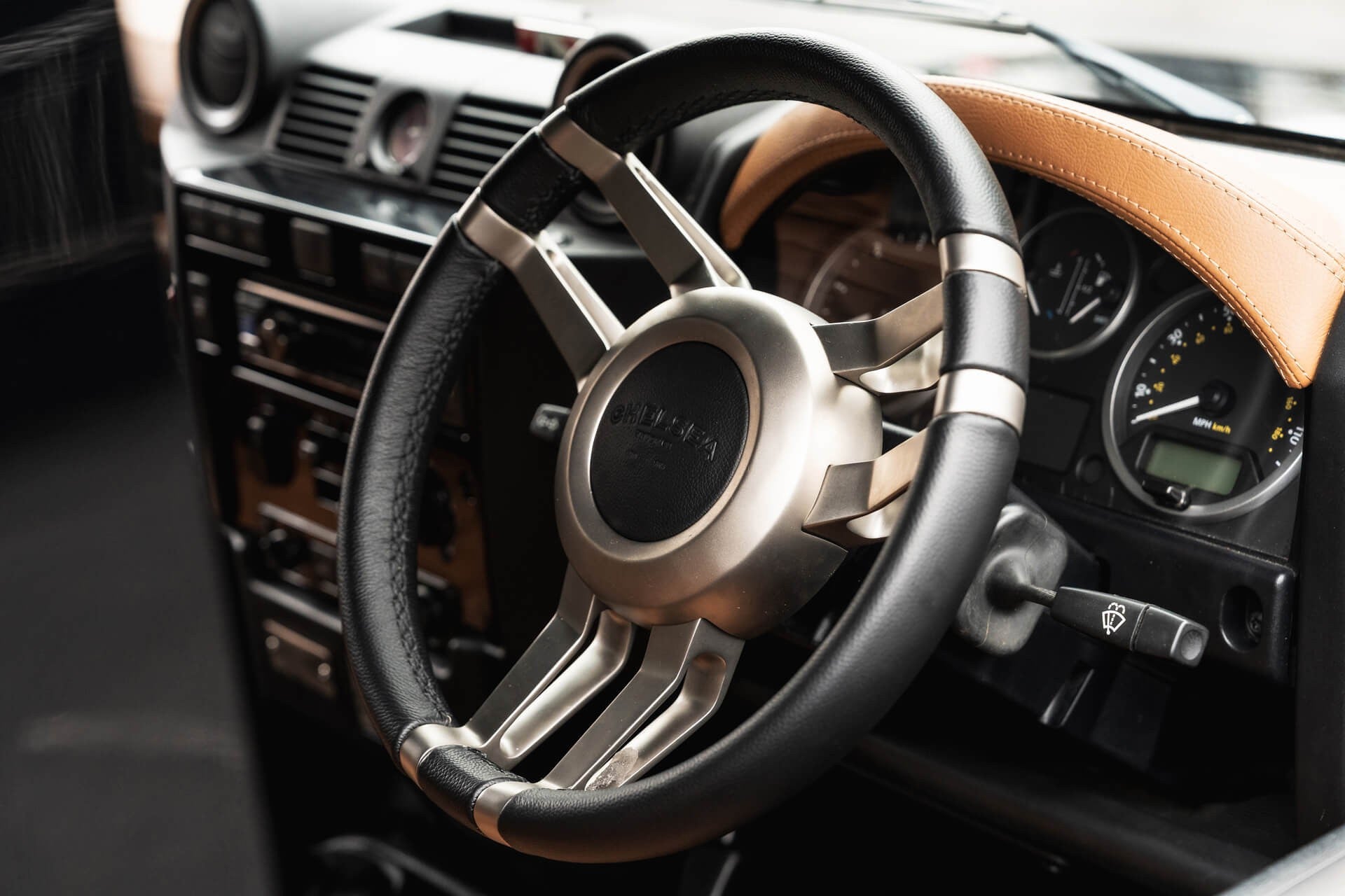 Land Rover Defender 2.2 TDCI 90 XS Gallery Image