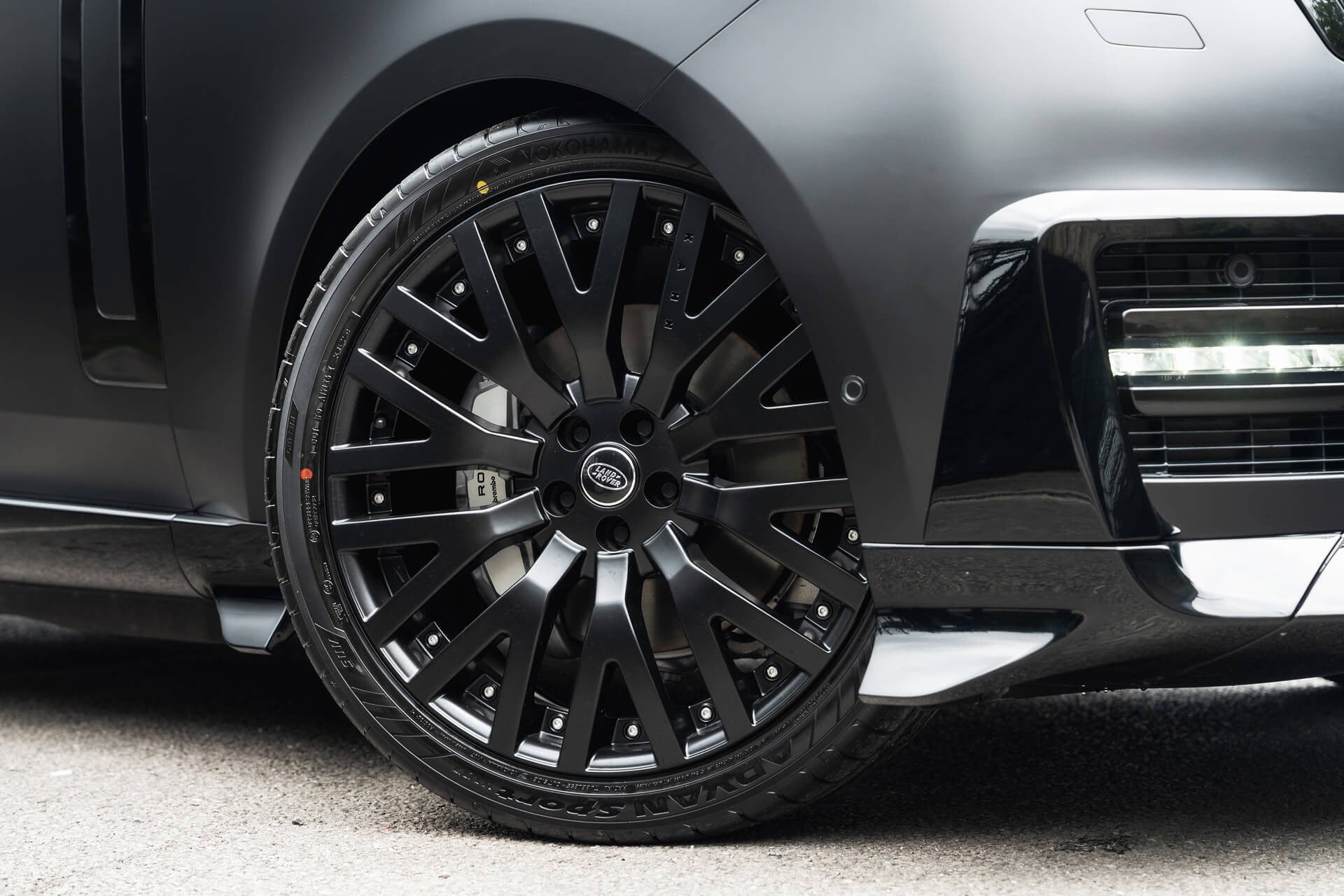Range Rover P530 Autobiography Fintail by Racing Green Automotive
