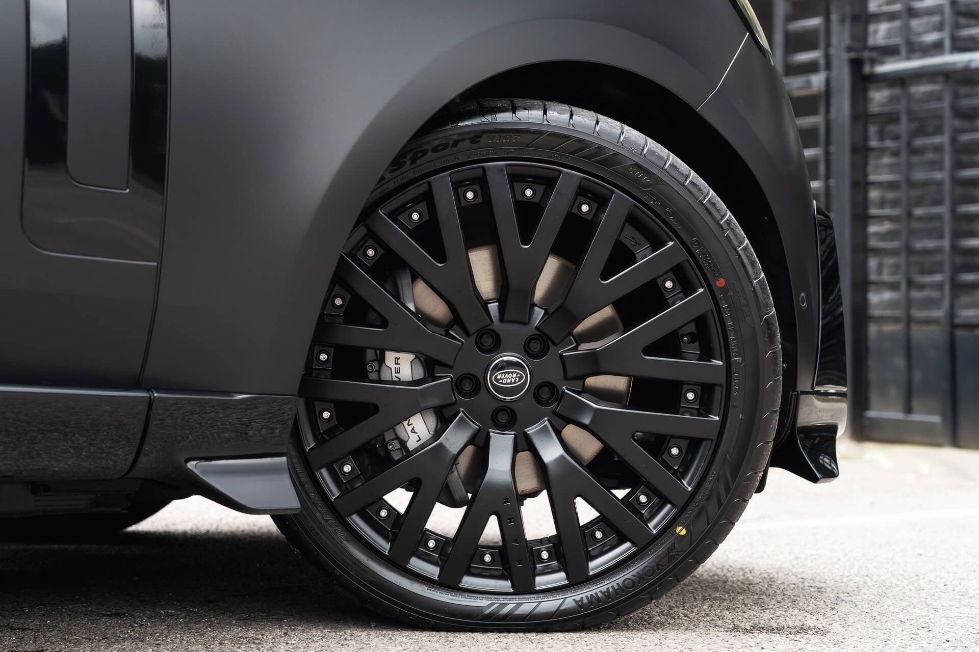 Range Rover P530 Autobiography Fintail by Racing Green Automotive