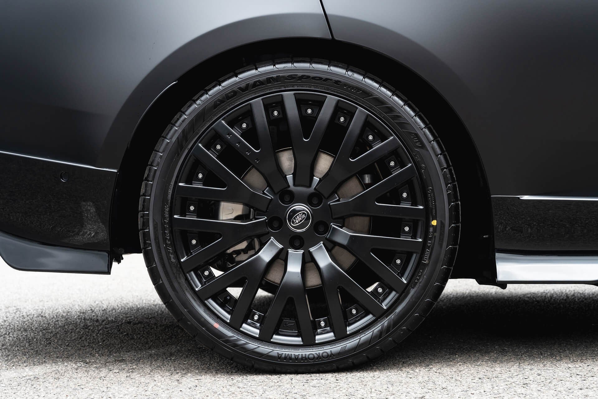 Range Rover P530 Autobiography Fintail by Racing Green Automotive