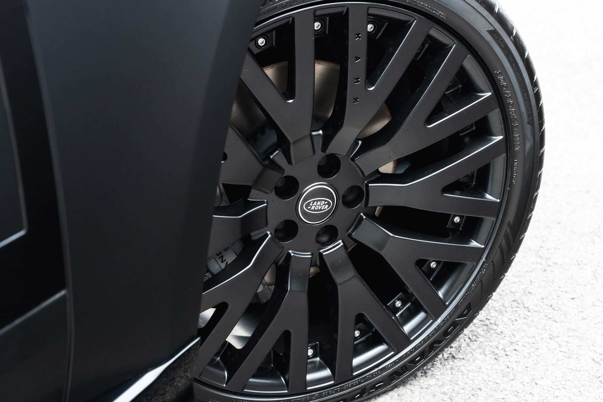 Range Rover P530 Autobiography Fintail by Racing Green Automotive