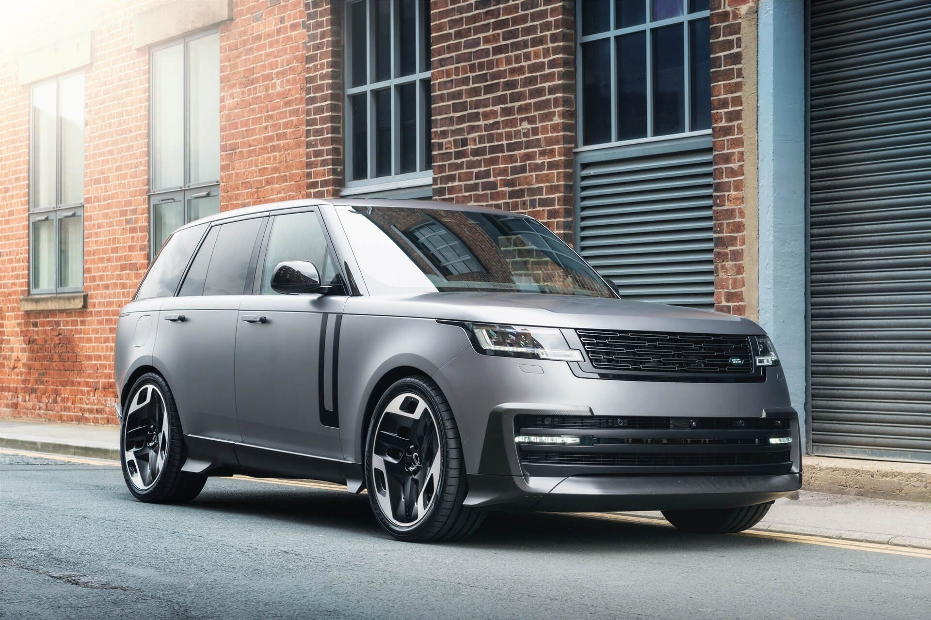Range Rover P530 Autobiography Fintail by Racing Green Automotive