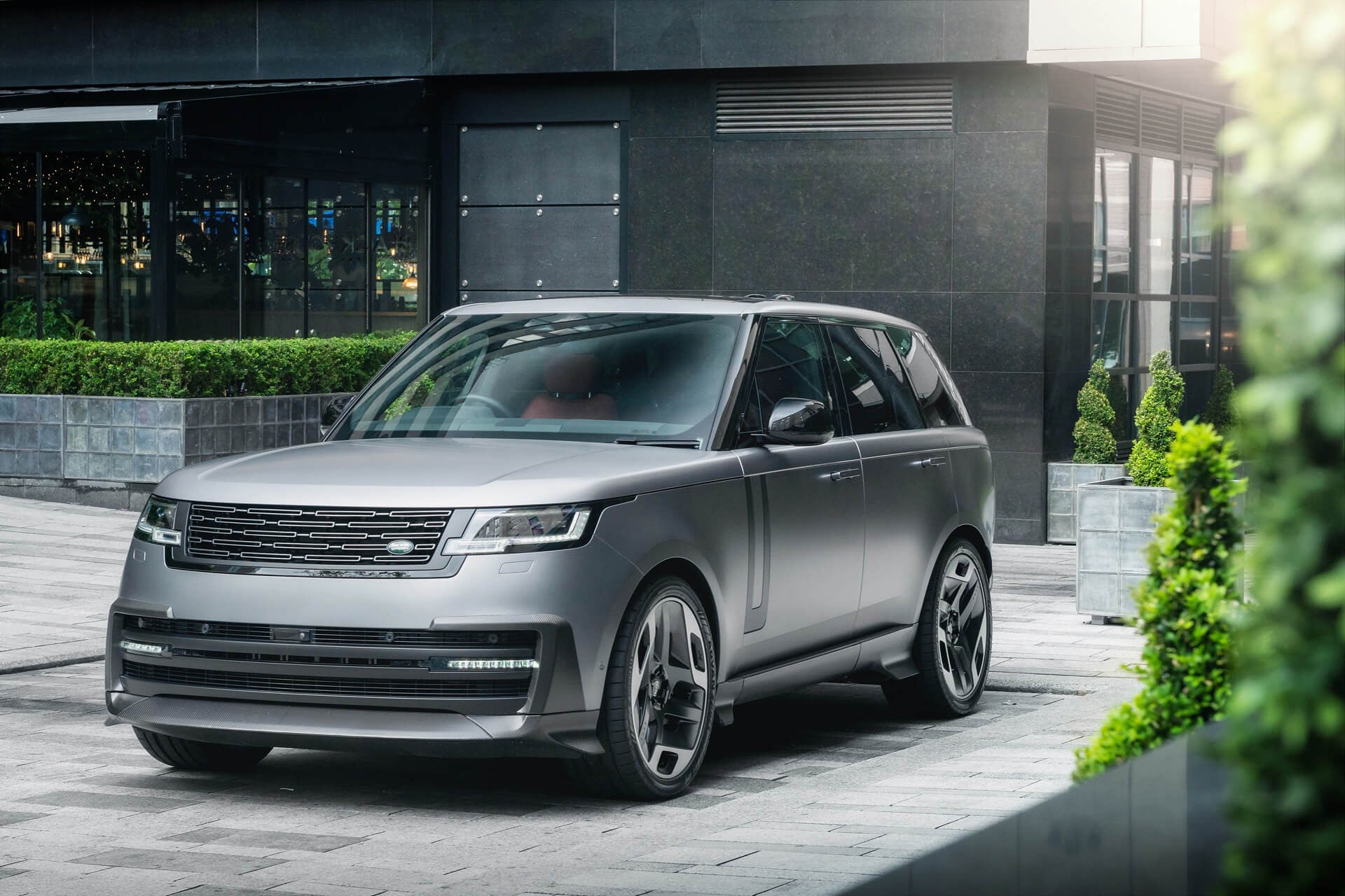 Range Rover P530 Autobiography Fintail by Racing Green Automotive