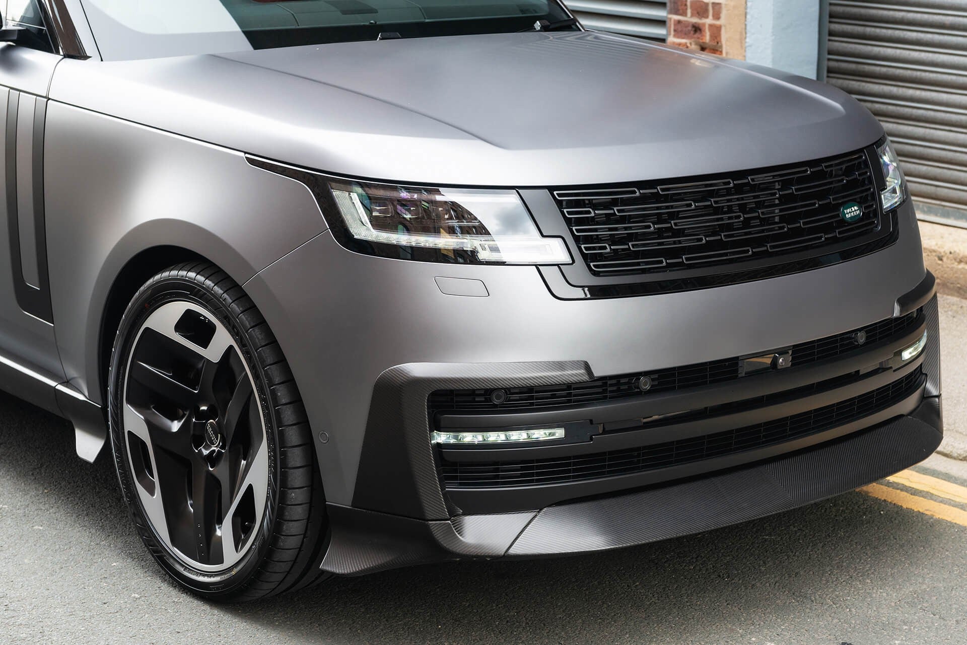 Range Rover P530 Autobiography Fintail by Racing Green Automotive