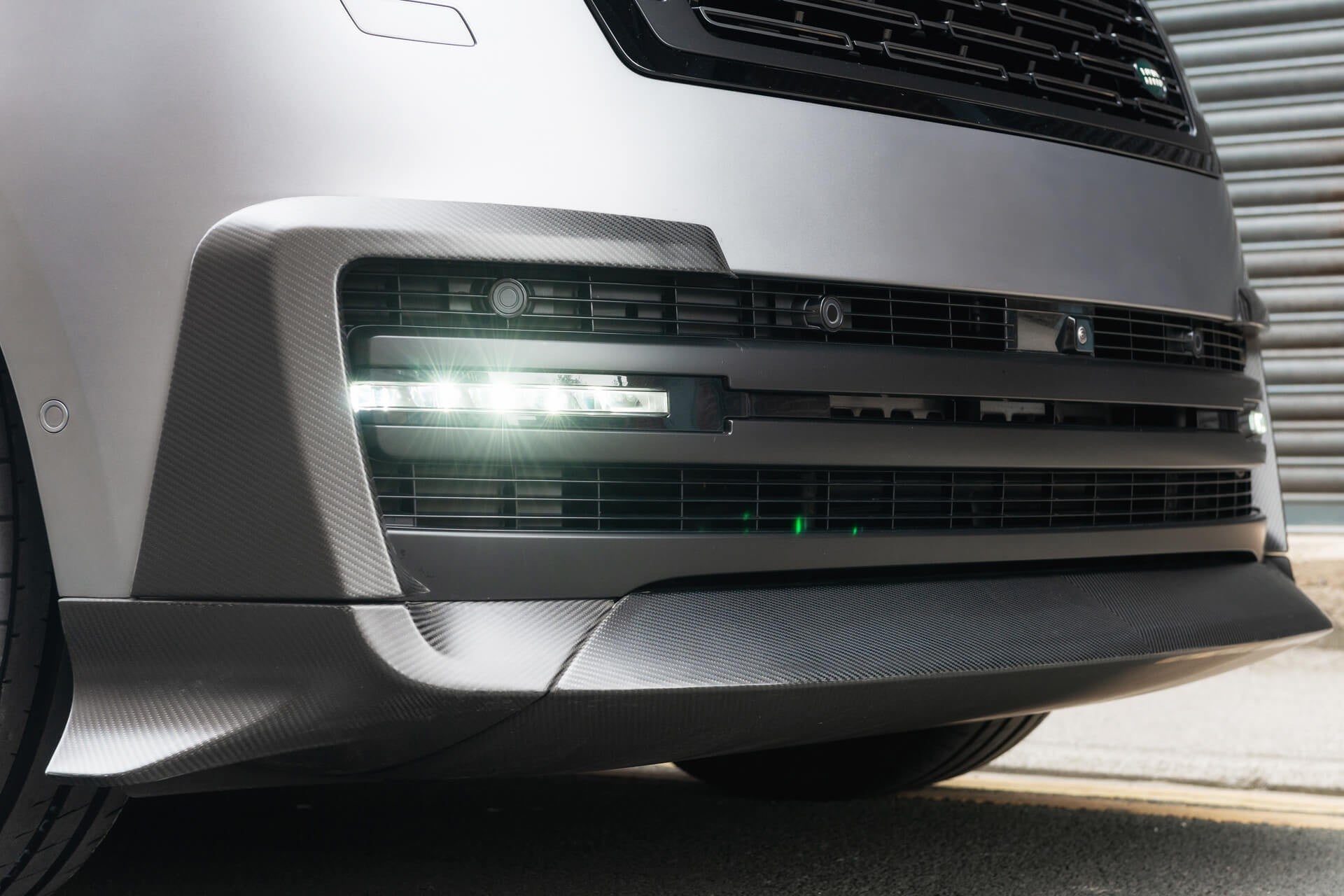 Range Rover P530 Autobiography Fintail by Racing Green Automotive