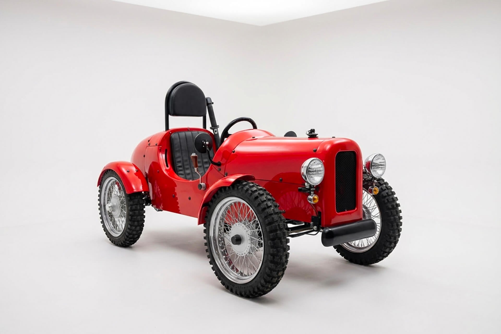 Chelsea Rivet Gallery Image