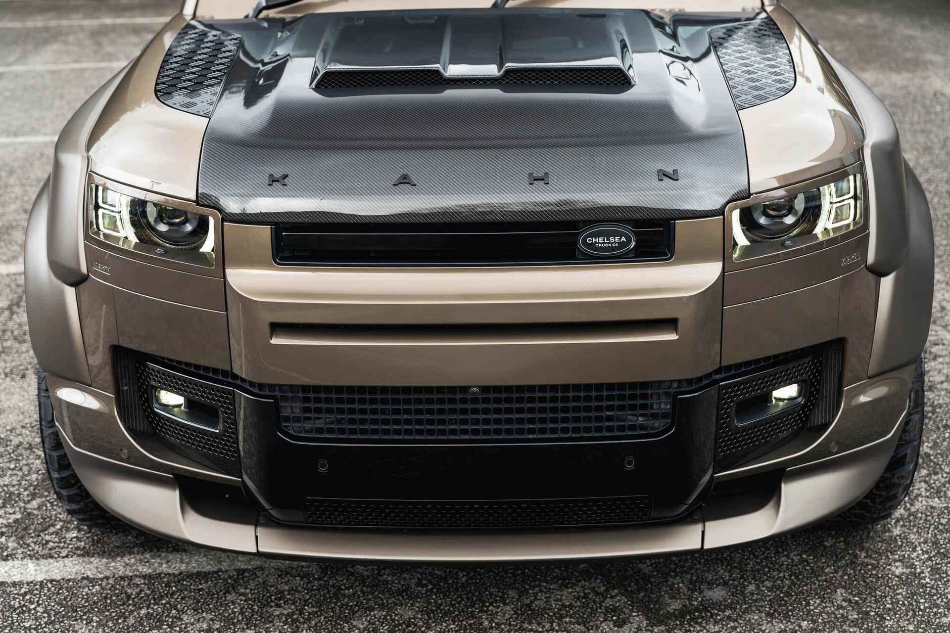 Land Rover Defender 90 P400 XS Edition Gallery Image