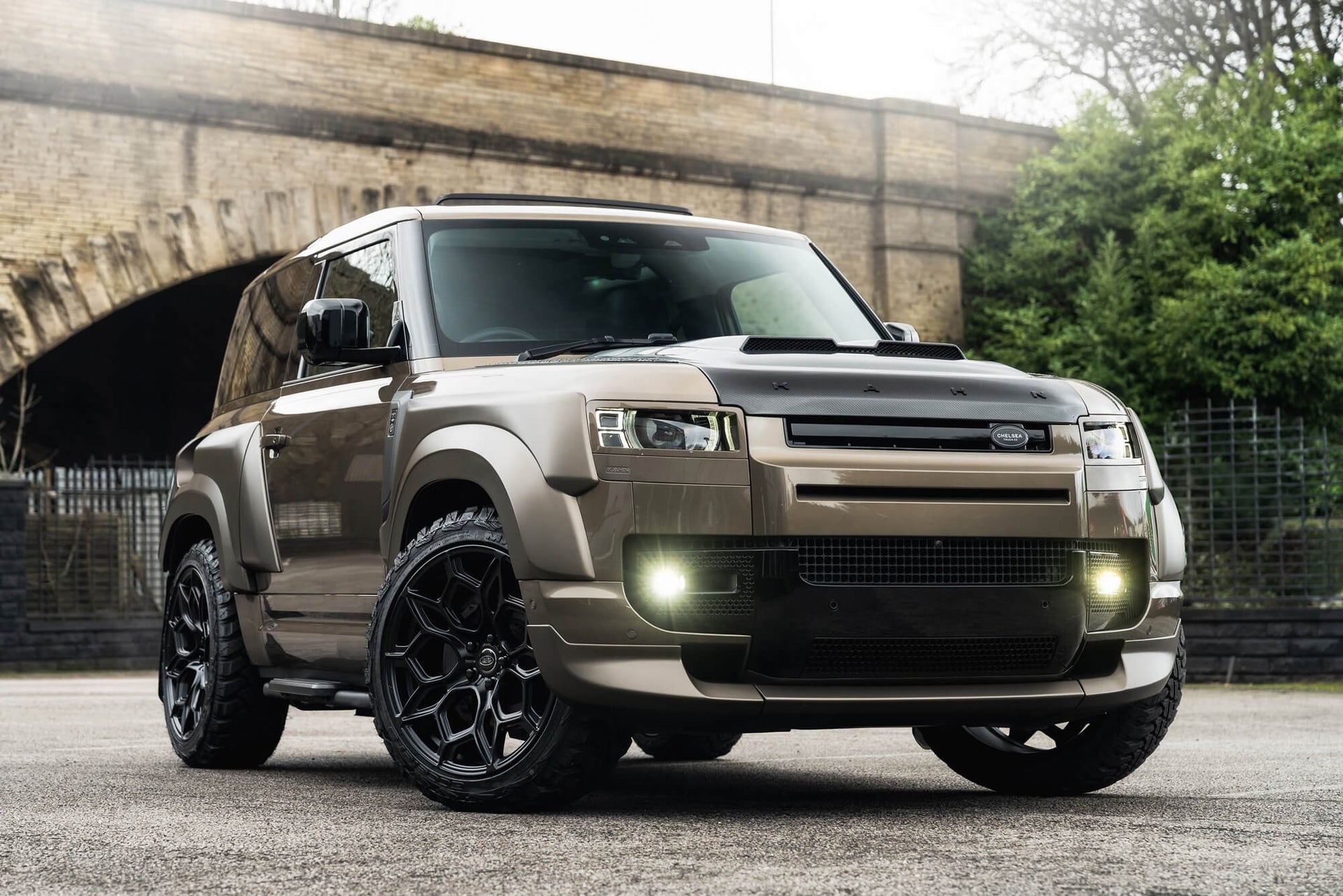 Land Rover Defender 90 P400 XS Edition Gallery Image