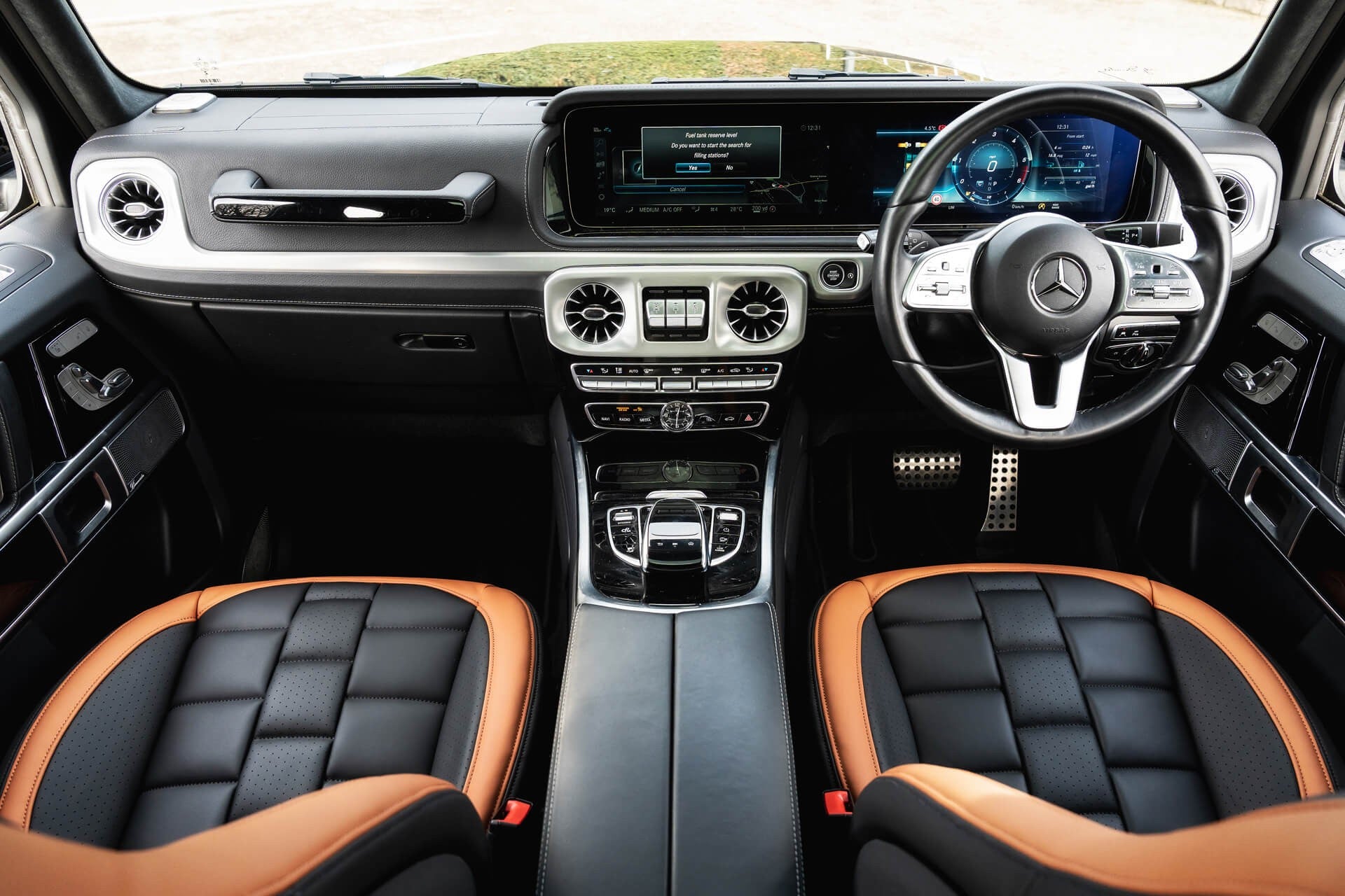 Mercedes-Benz G400d AMG Line (Premium Plus) Gallery Image