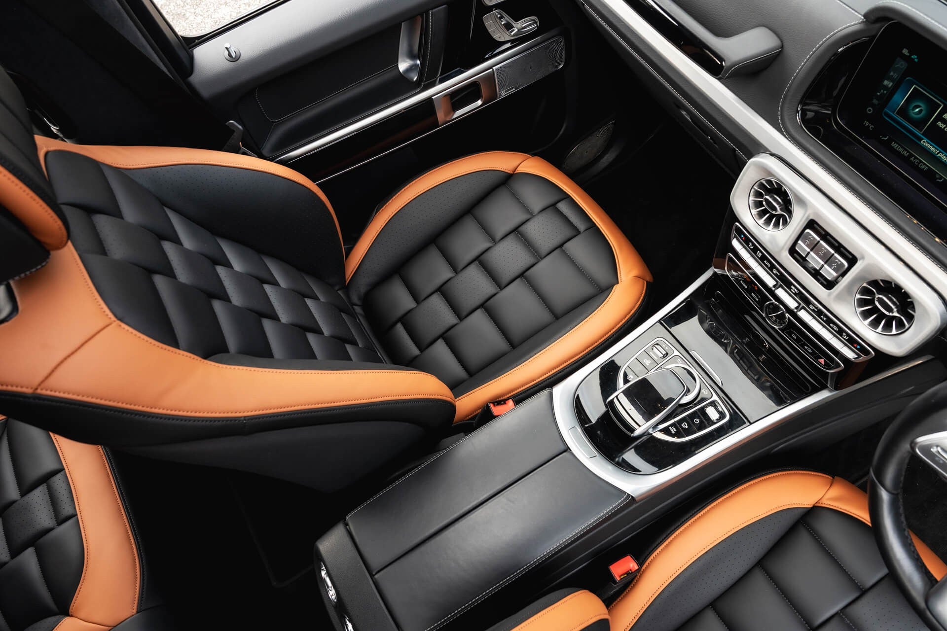 Mercedes-Benz G400d AMG Line (Premium Plus) Gallery Image