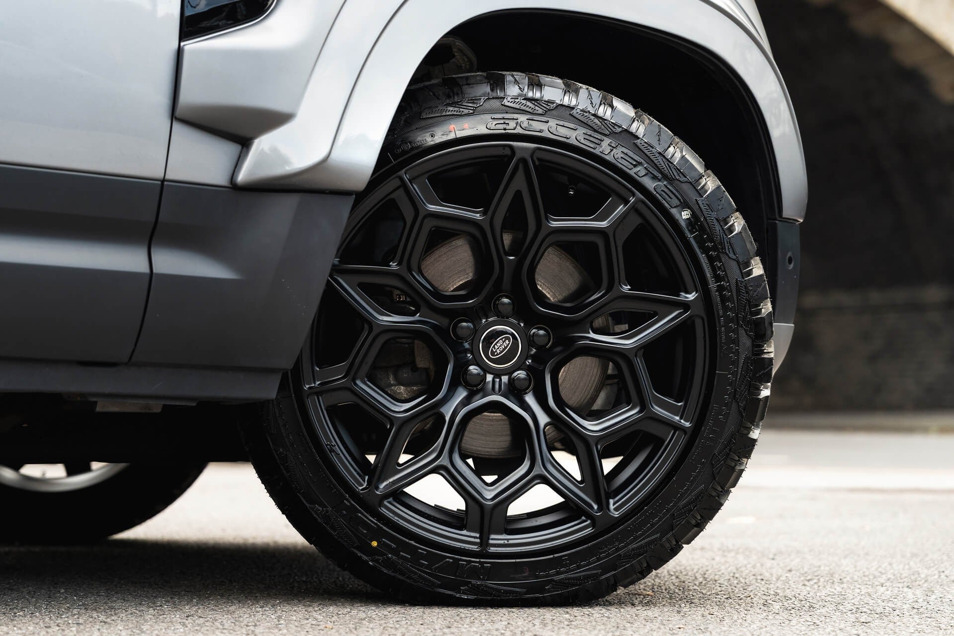 Land Rover Defender 110 7 Seat Gallery Image