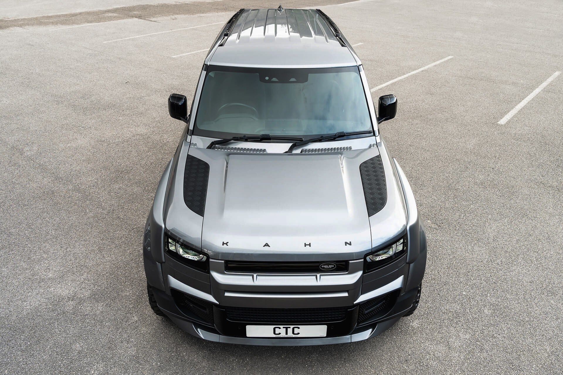 Land Rover Defender 110 7 Seat Gallery Image