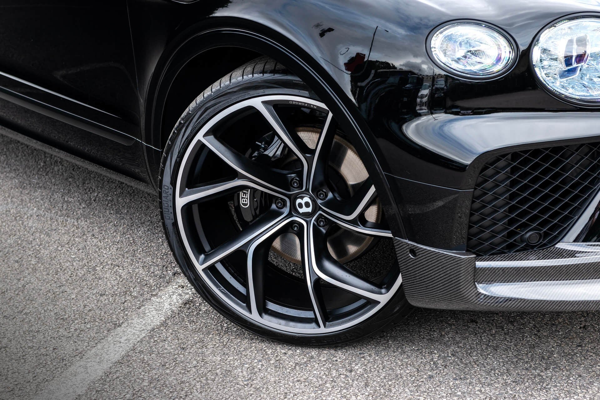 Bentley Bentayga V8