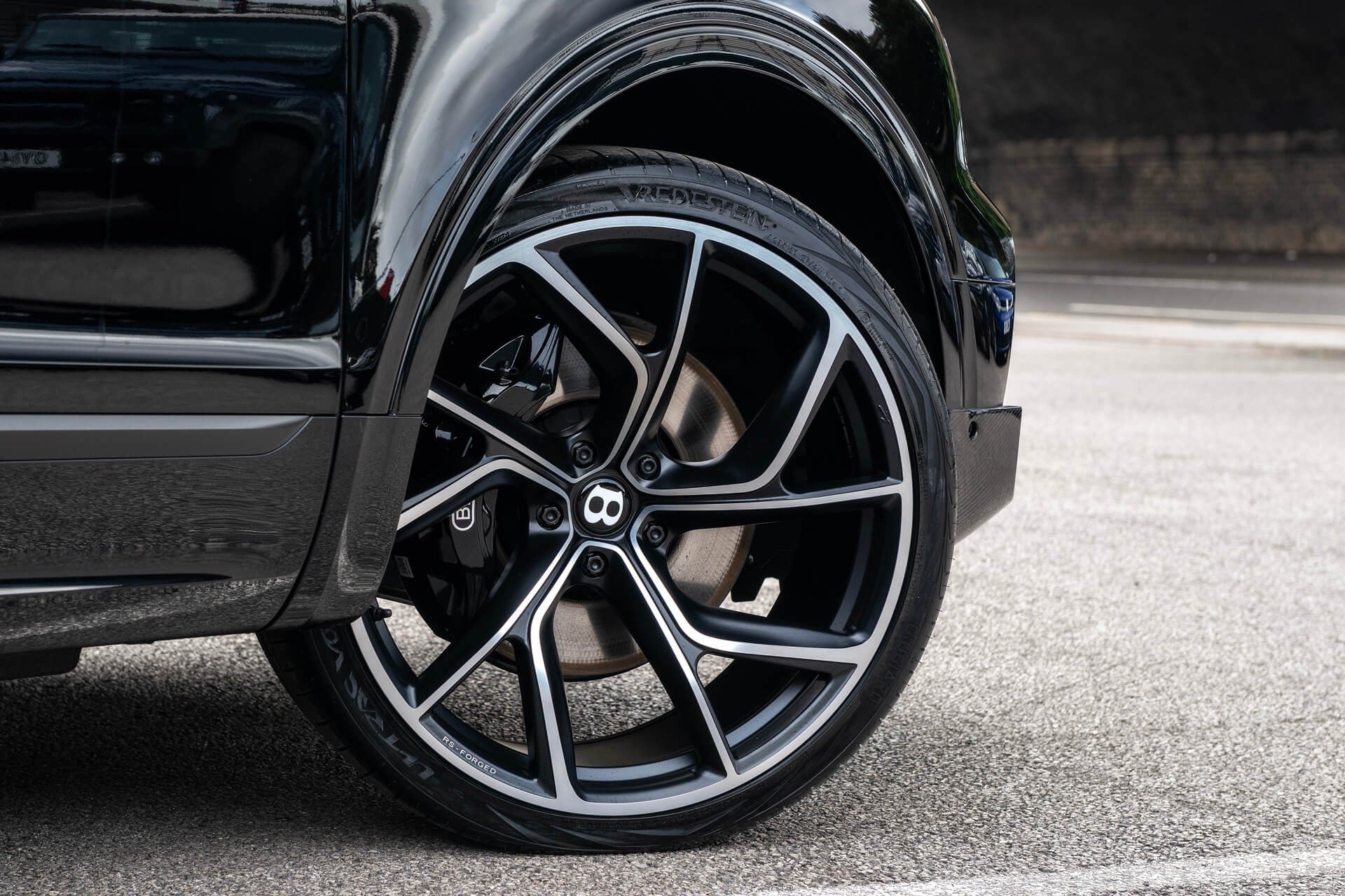 Bentley Bentayga V8