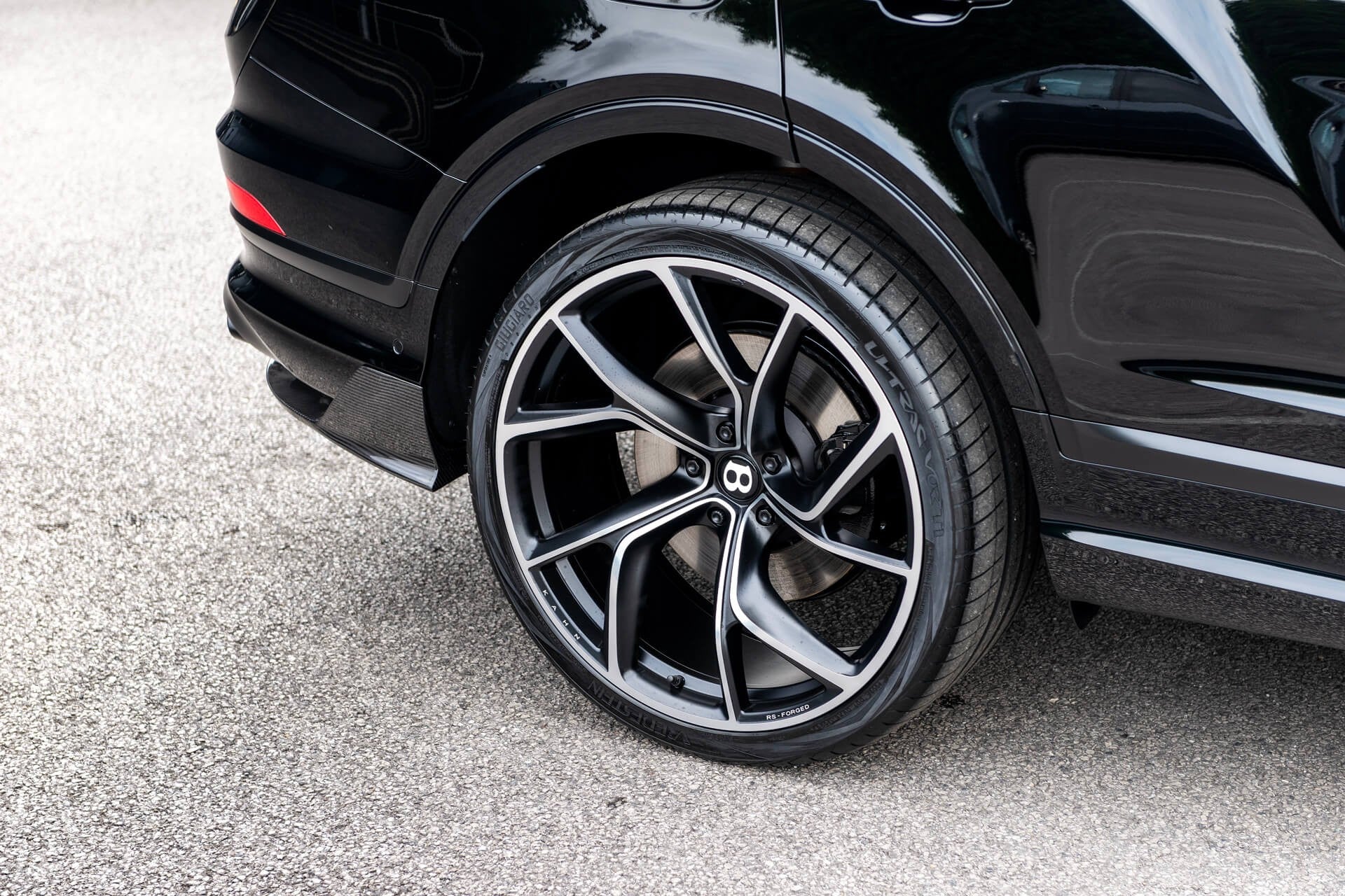 Bentley Bentayga V8