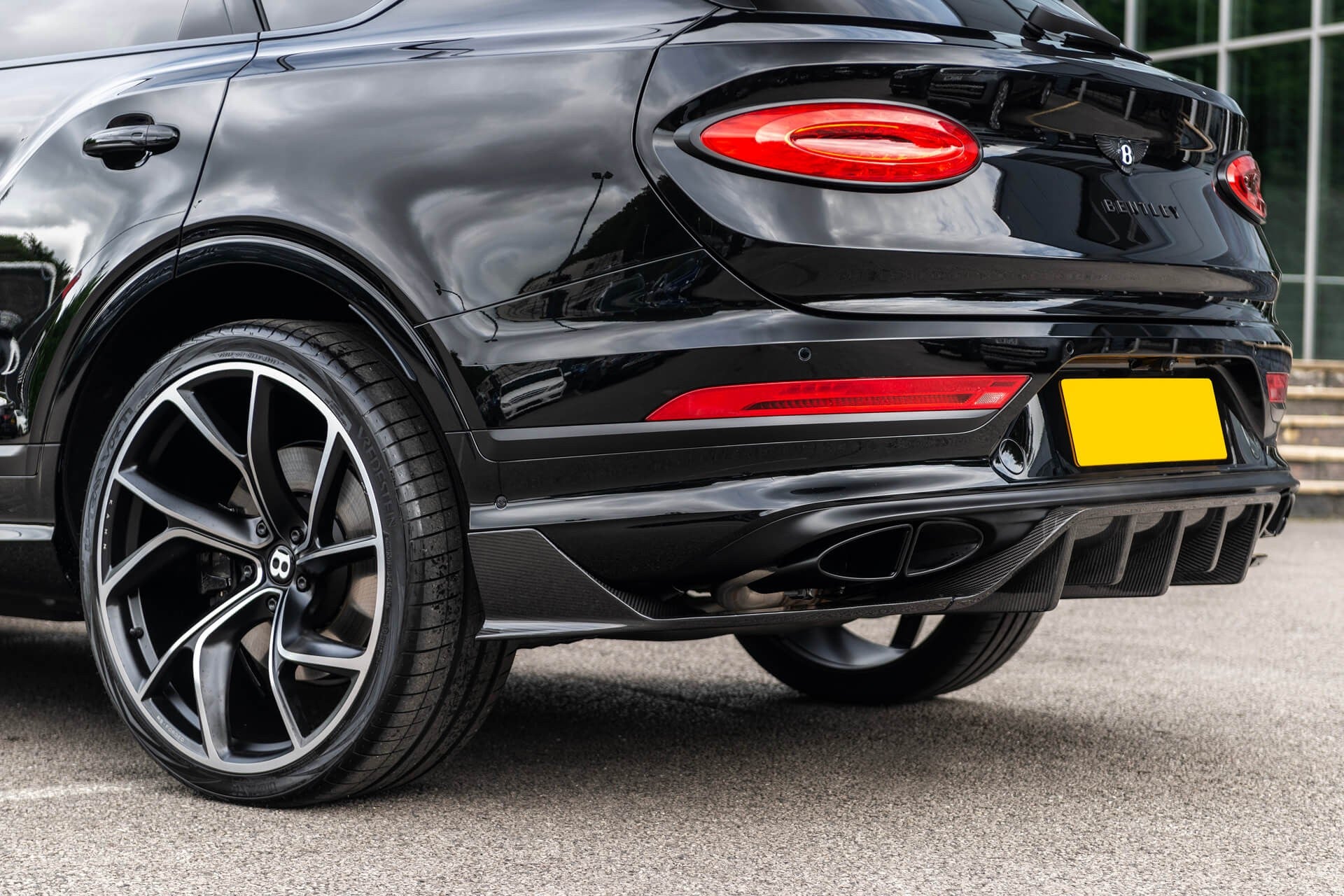 Bentley Bentayga V8