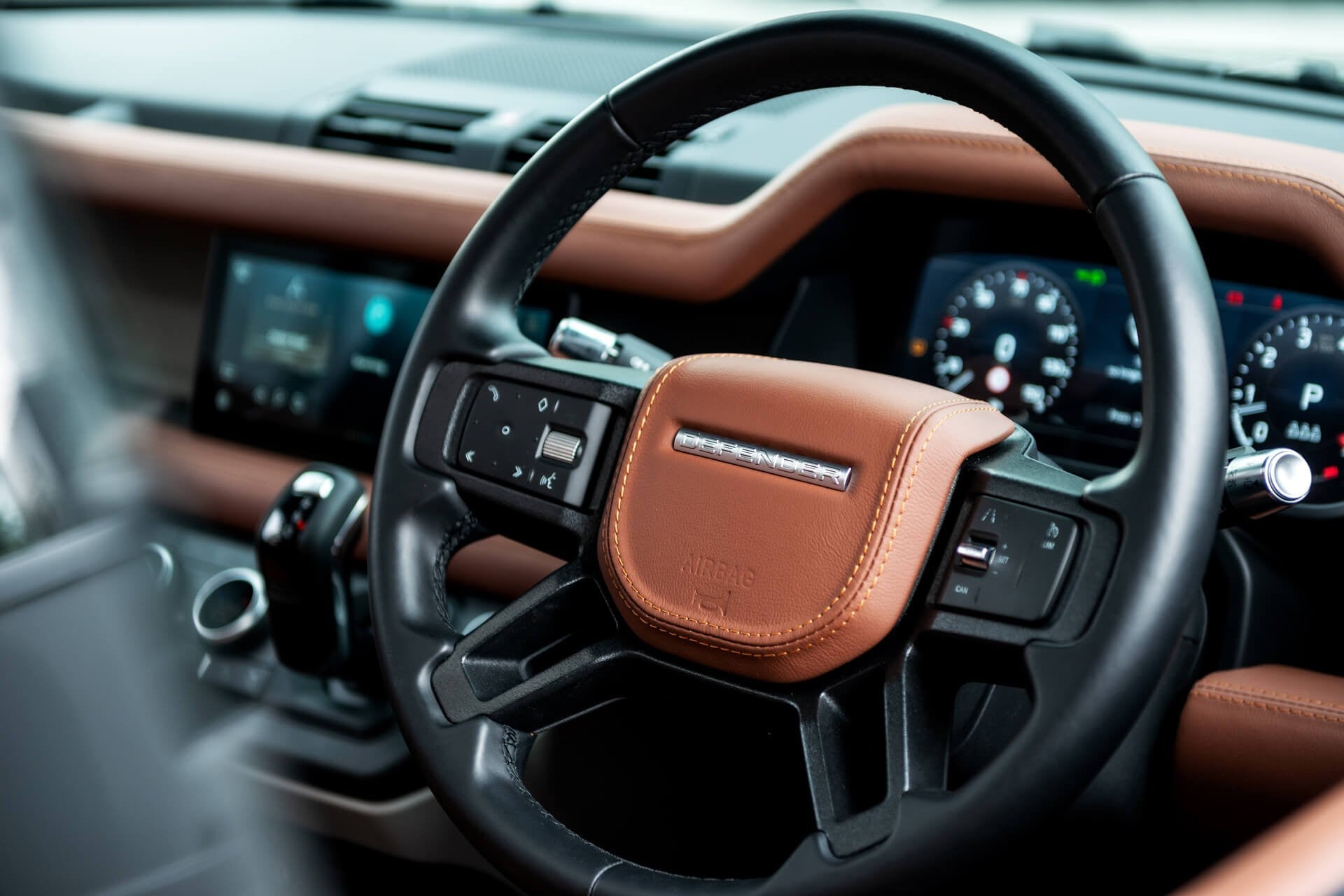 Land Rover Defender 90 P300