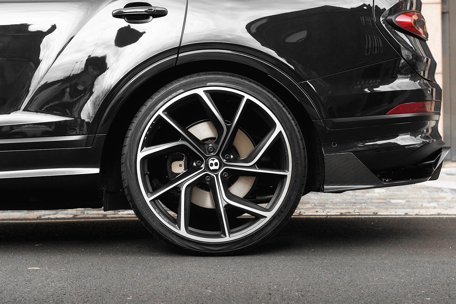 Bentley Bentayga V8