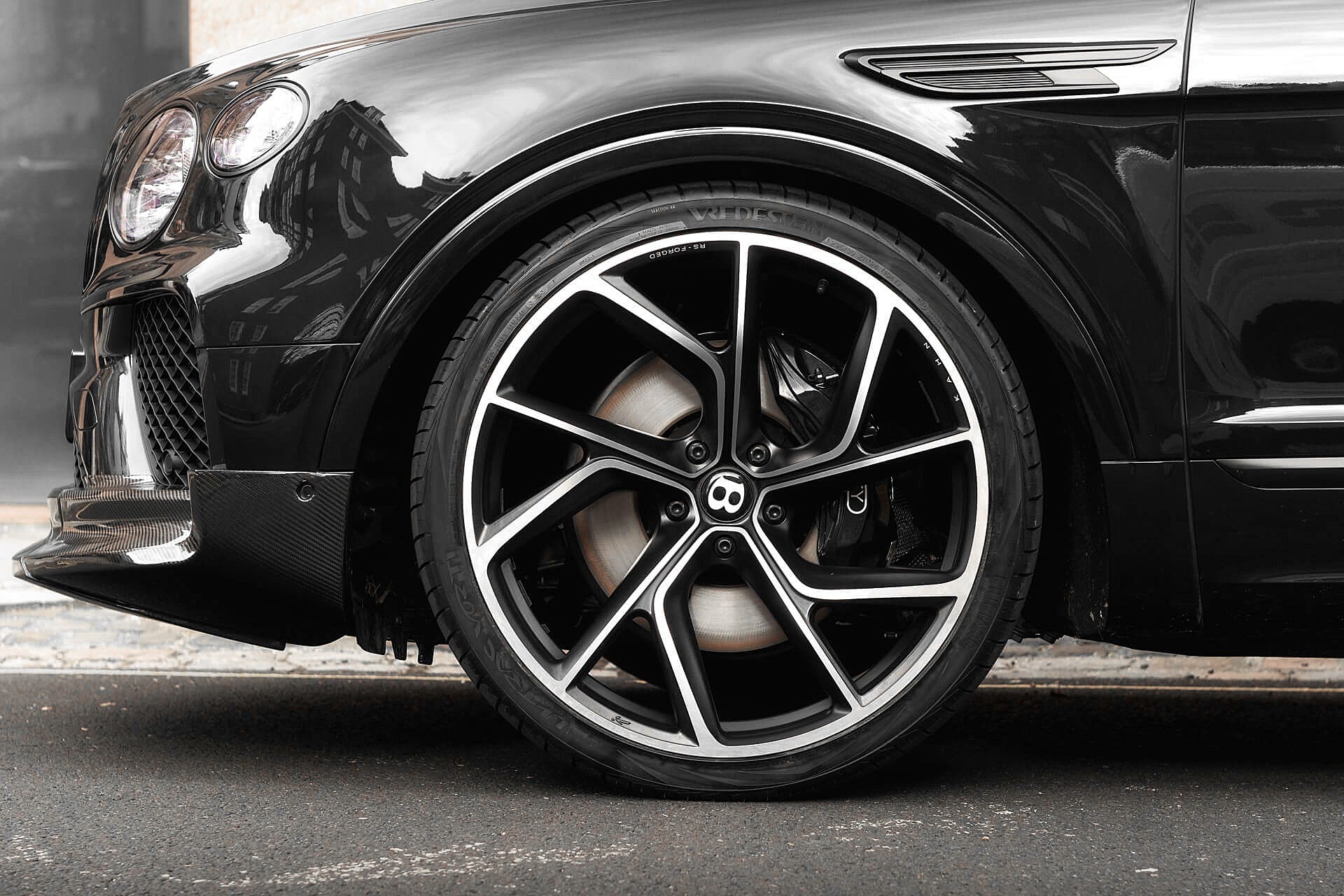 Bentley Bentayga V8