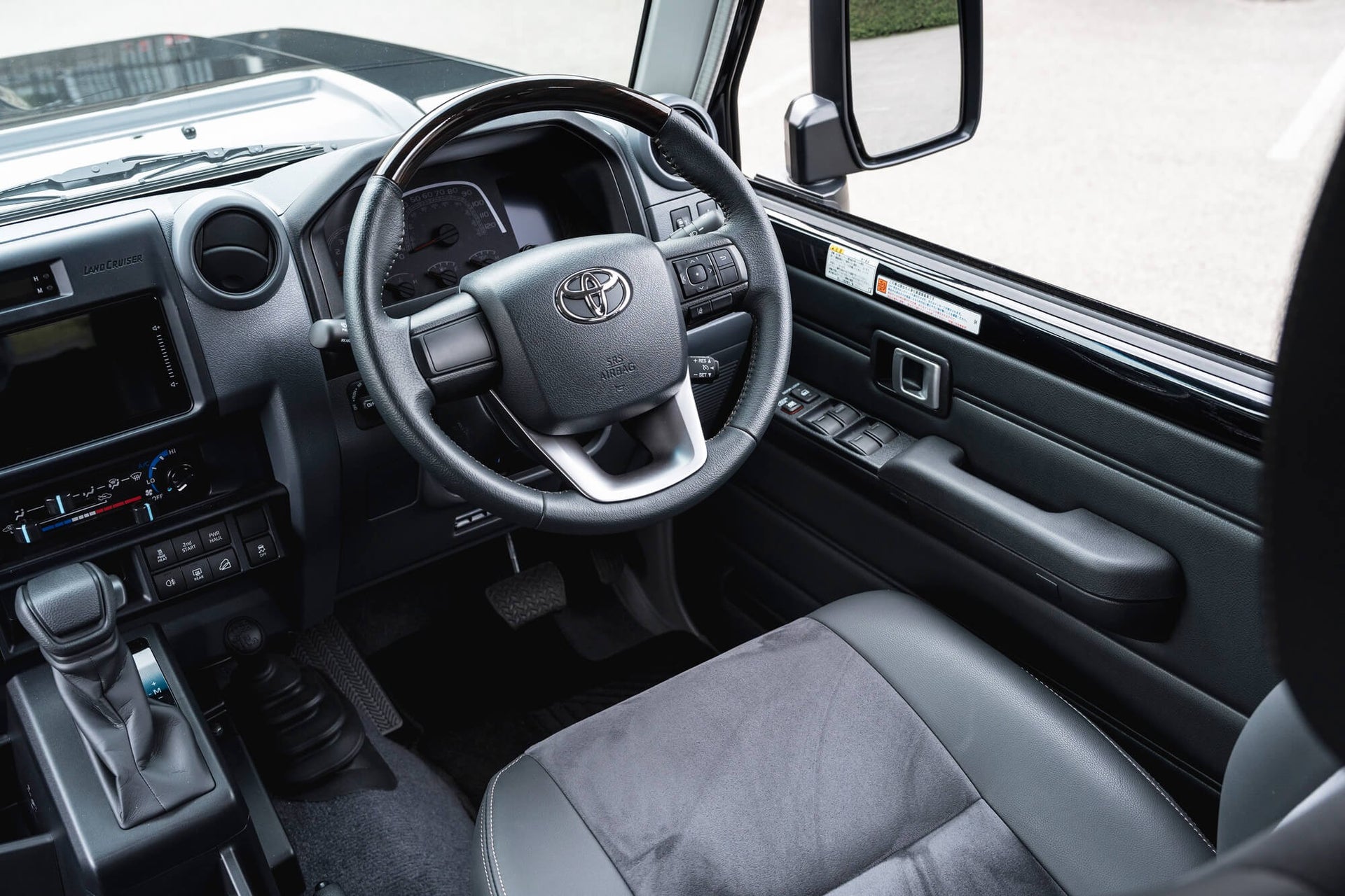 Toyota Land Cruiser 70 Series