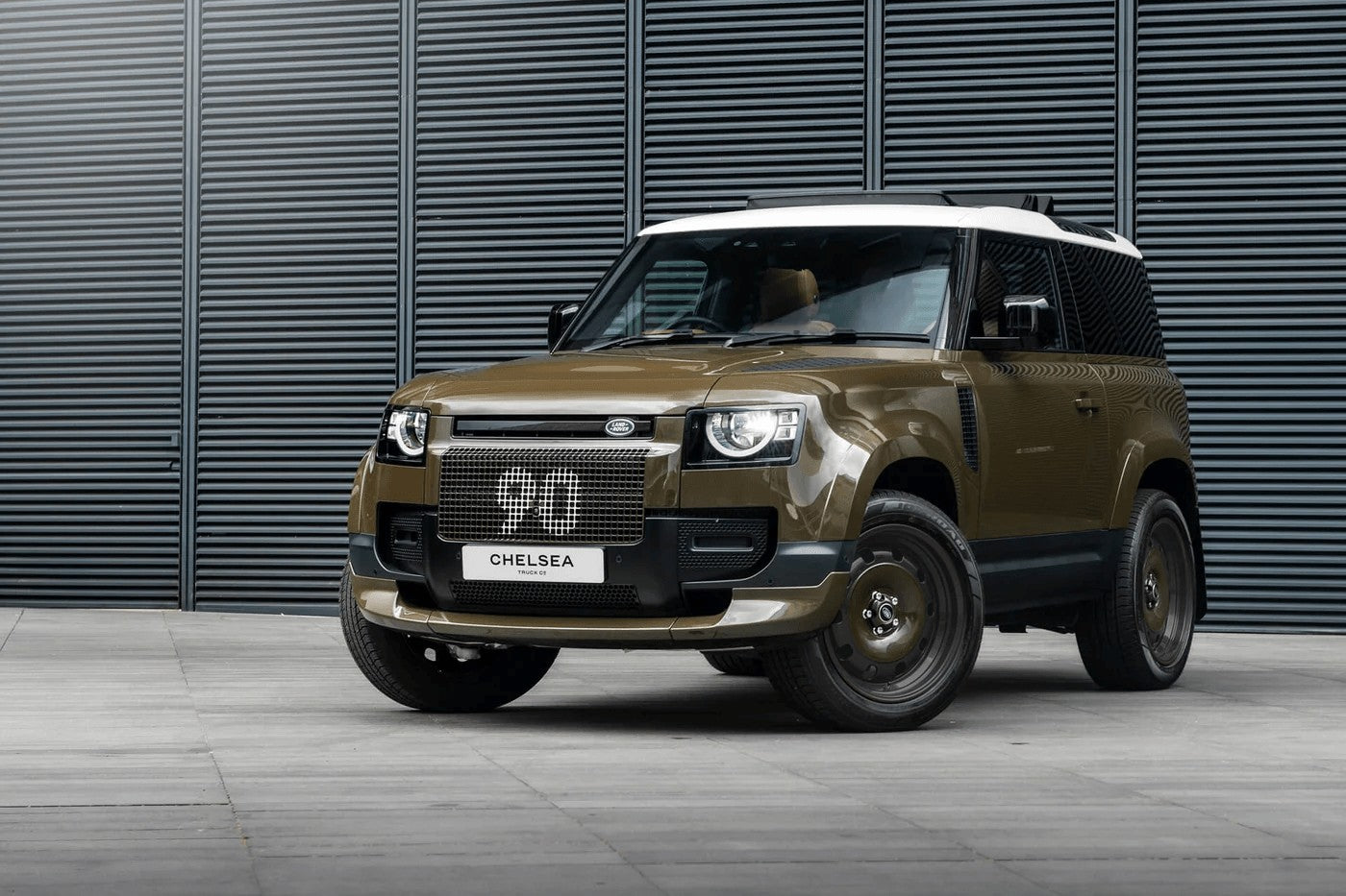 Land Rover Defender 90 P300