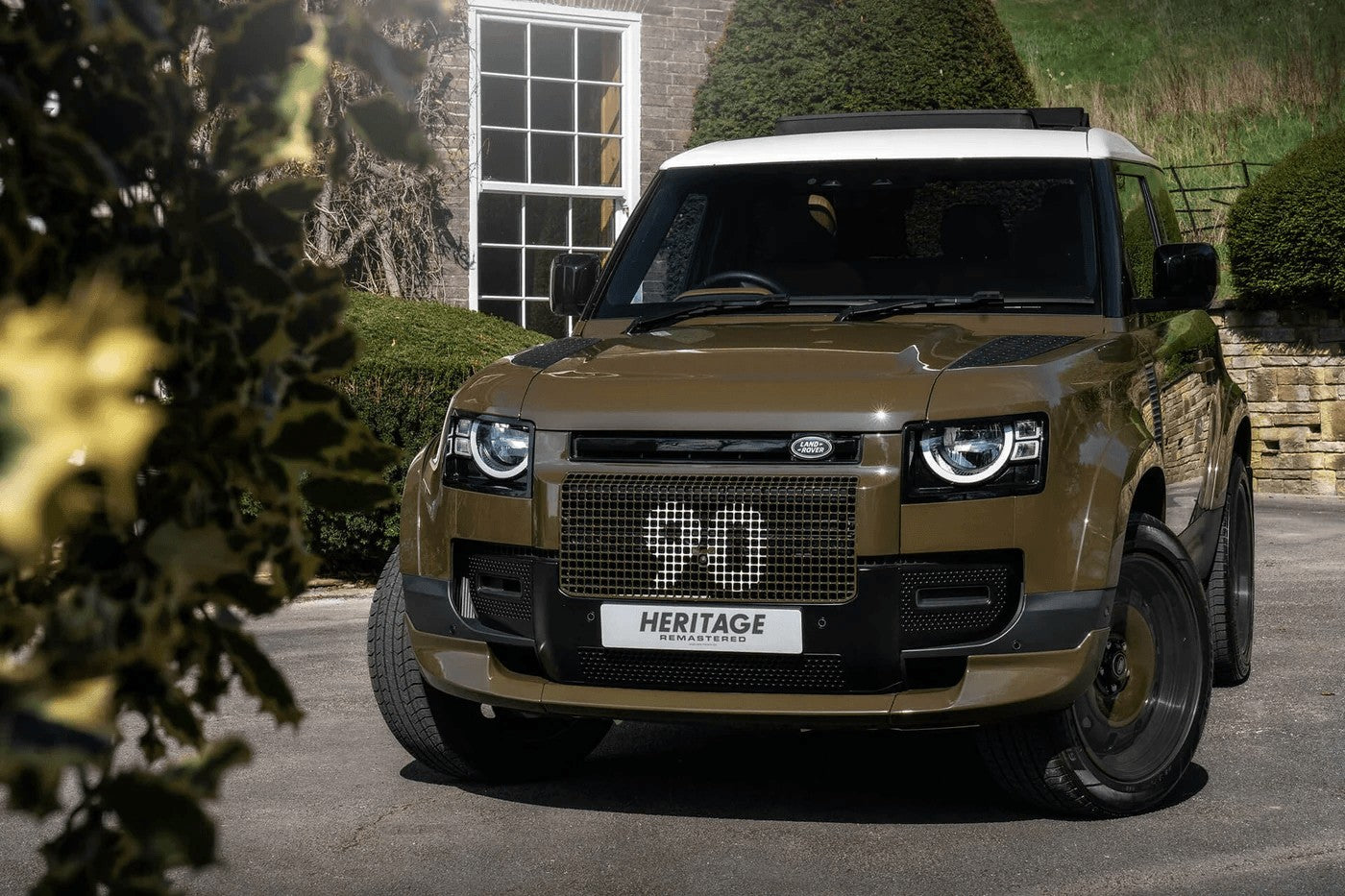 Land Rover Defender 90 P300
