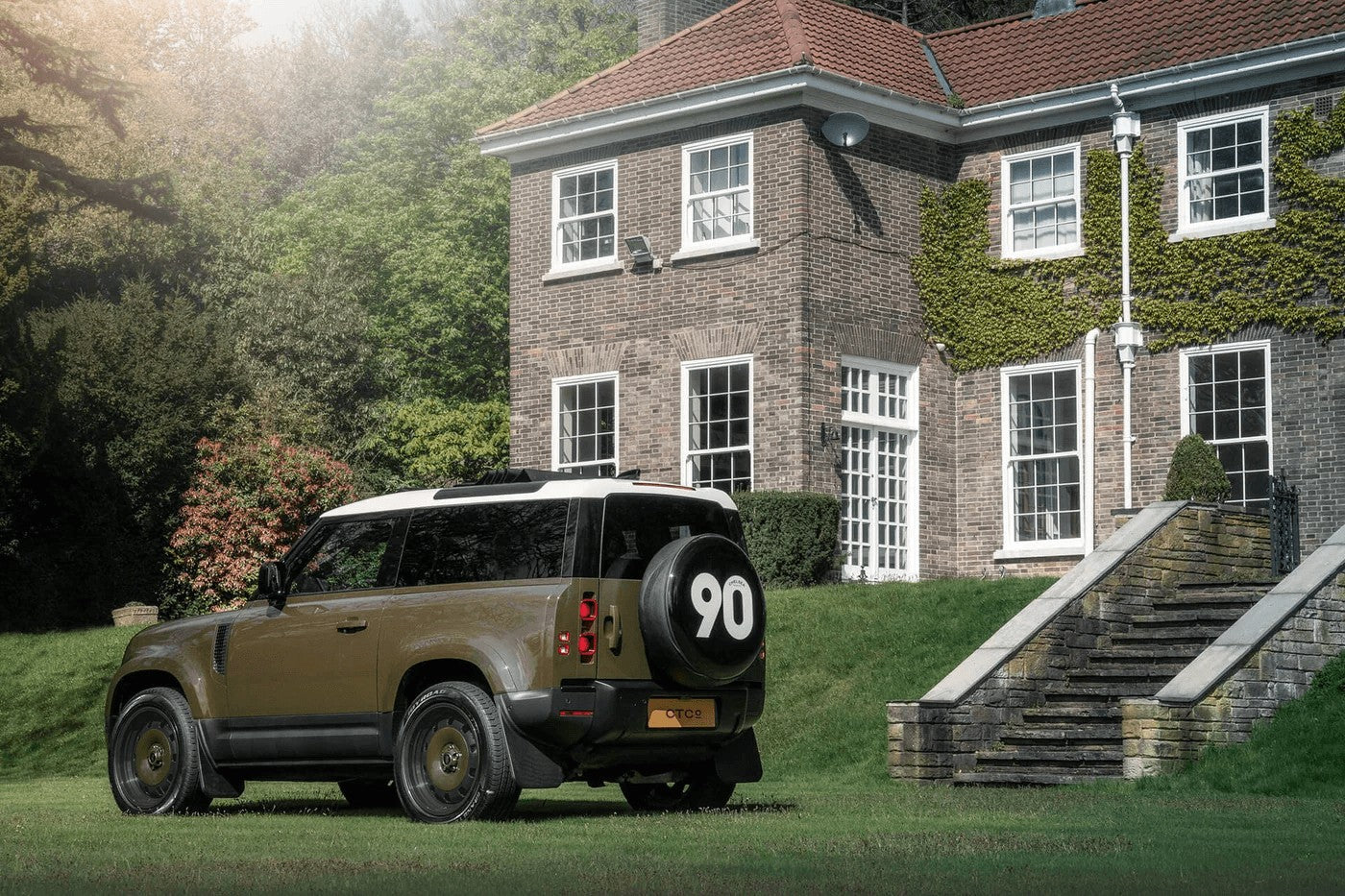 Land Rover Defender 90 P300